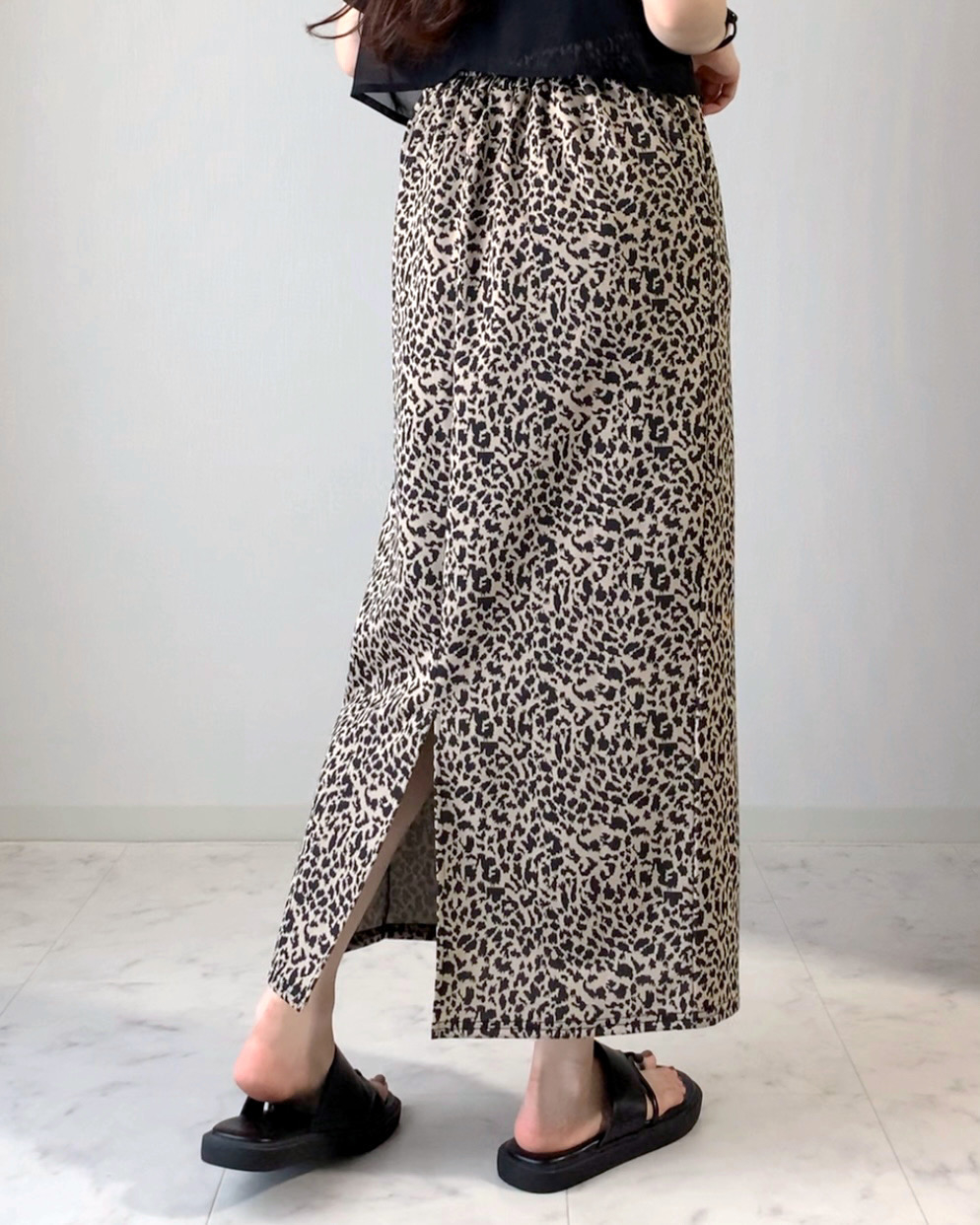 しまむらのおすすめファッションアイテム「ヒョウガラナロースカート」