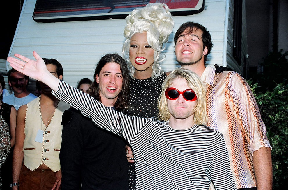 17 Interesting 1990s Pop Culture Facts