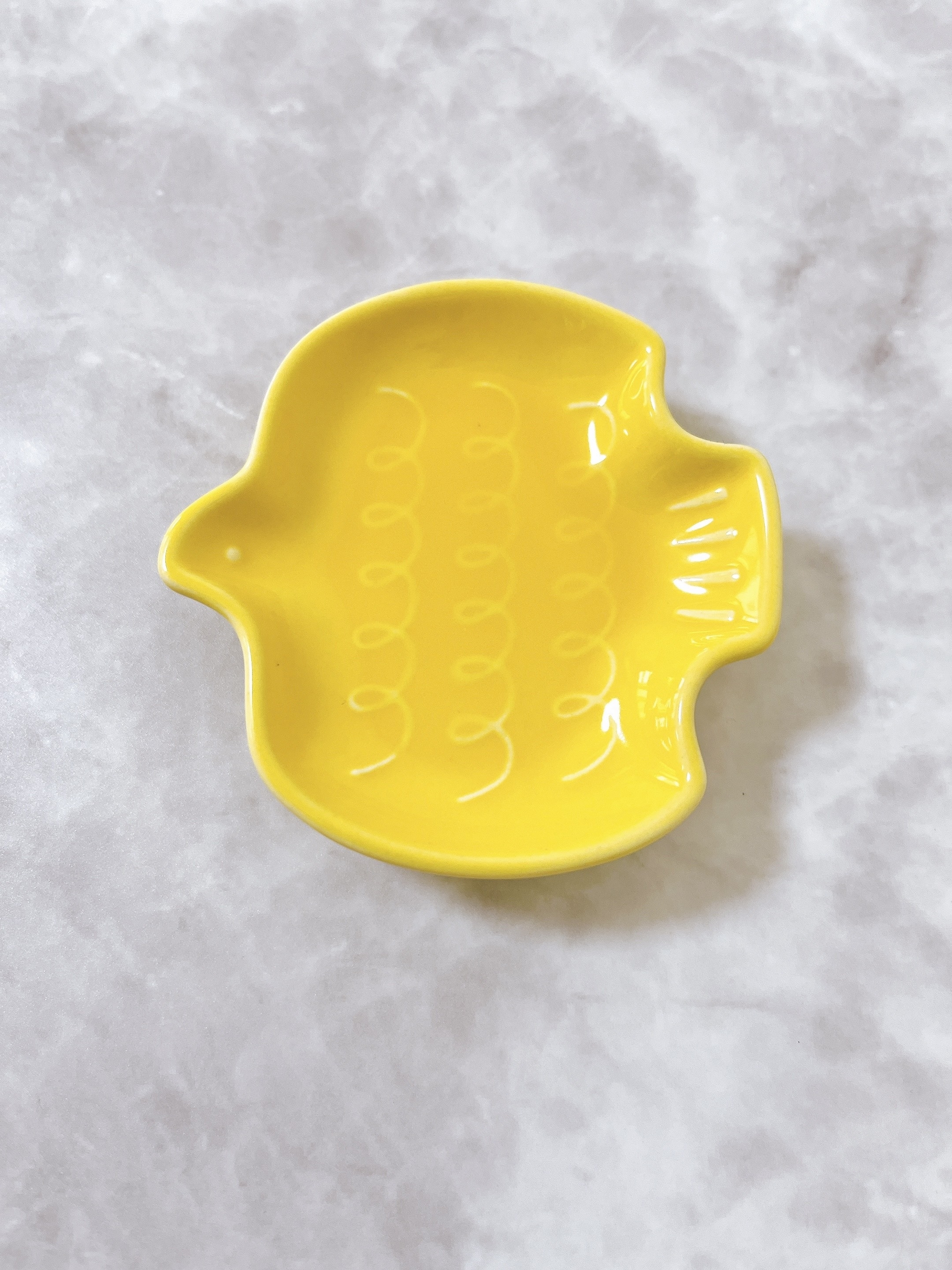 DAISO（ダイソー）のおしゃれ食器「豆皿（とり、イエロー、約8cm）」