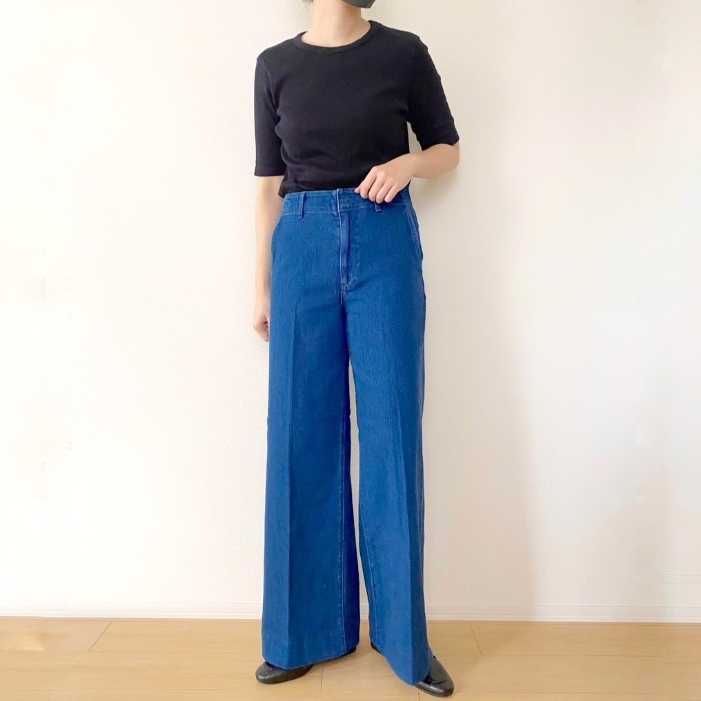 ユニクロのおすすめボトムス「ワイドトラウザージーンズ」