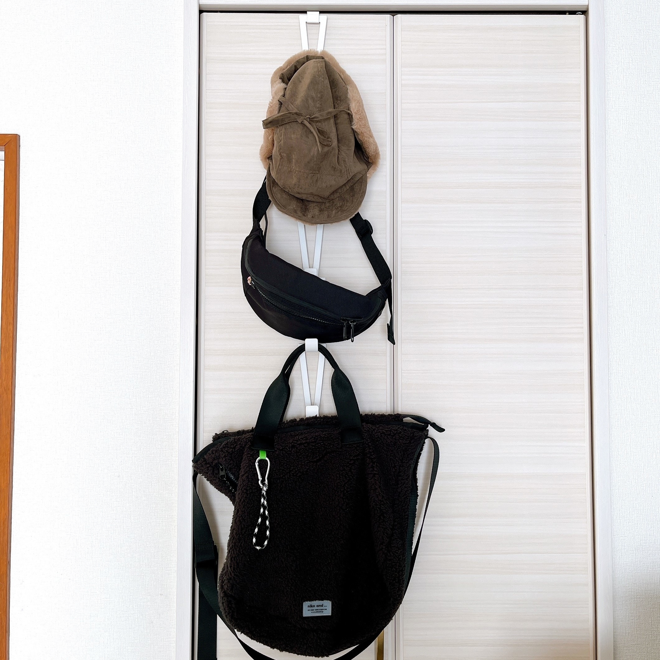 NITORI(ニトリ)のデッドスペースを活かせる収納便利グッズ「ジョイントバッグハンガー アコール 6個組(6PWH)」