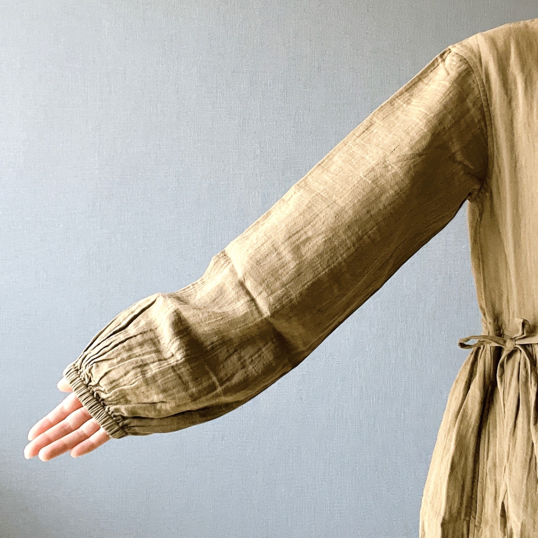 無印良品のオススメのカーディガン「婦人 ふんわりしぼガーゼ ロングカーディガン」