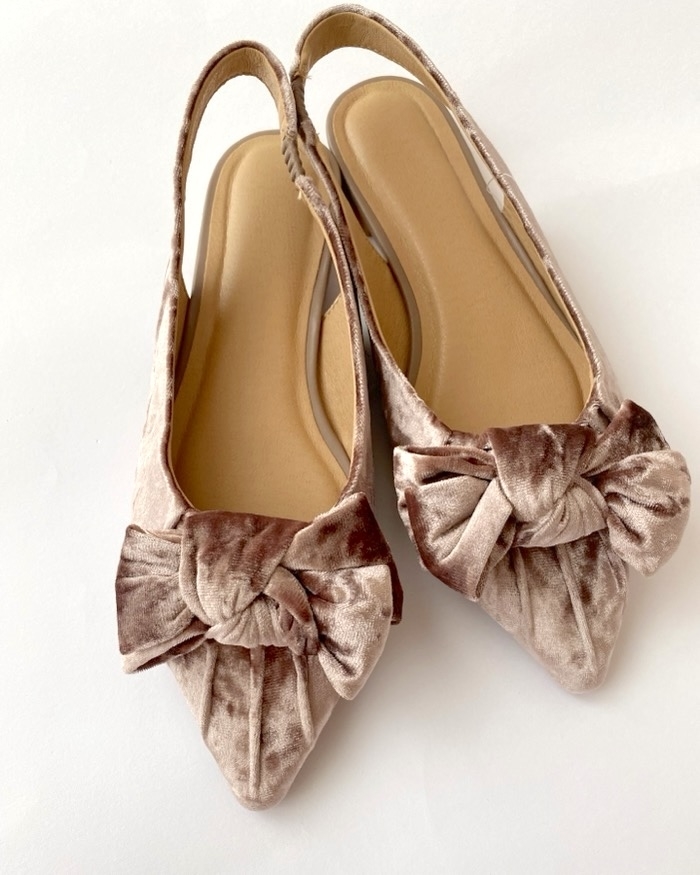 GU（ジーユー）のおすすめファッションアイテム「リボンフラットシューズ+E」