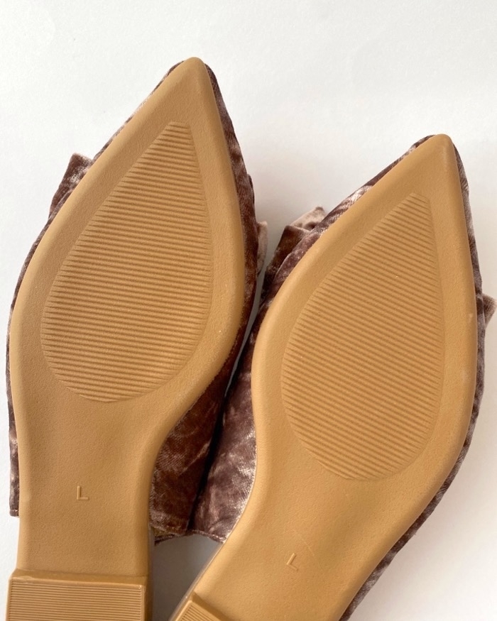 GU（ジーユー）のおすすめファッションアイテム「リボンフラットシューズ+E」