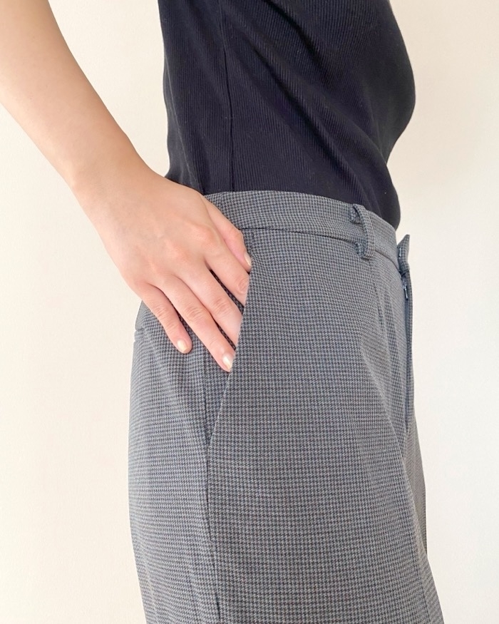 UNIQLO(ユニクロ)のおすすめファッションアイテム「スマートアンクルパンツ」