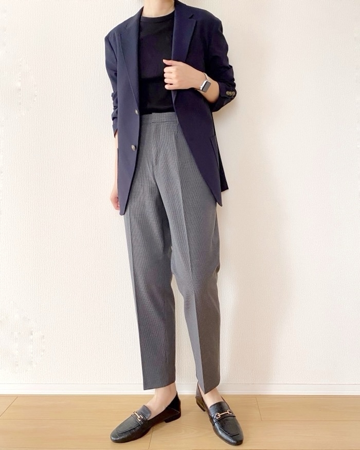 UNIQLO(ユニクロ)のおすすめファッションアイテム「スマートアンクルパンツ」のコーディネート