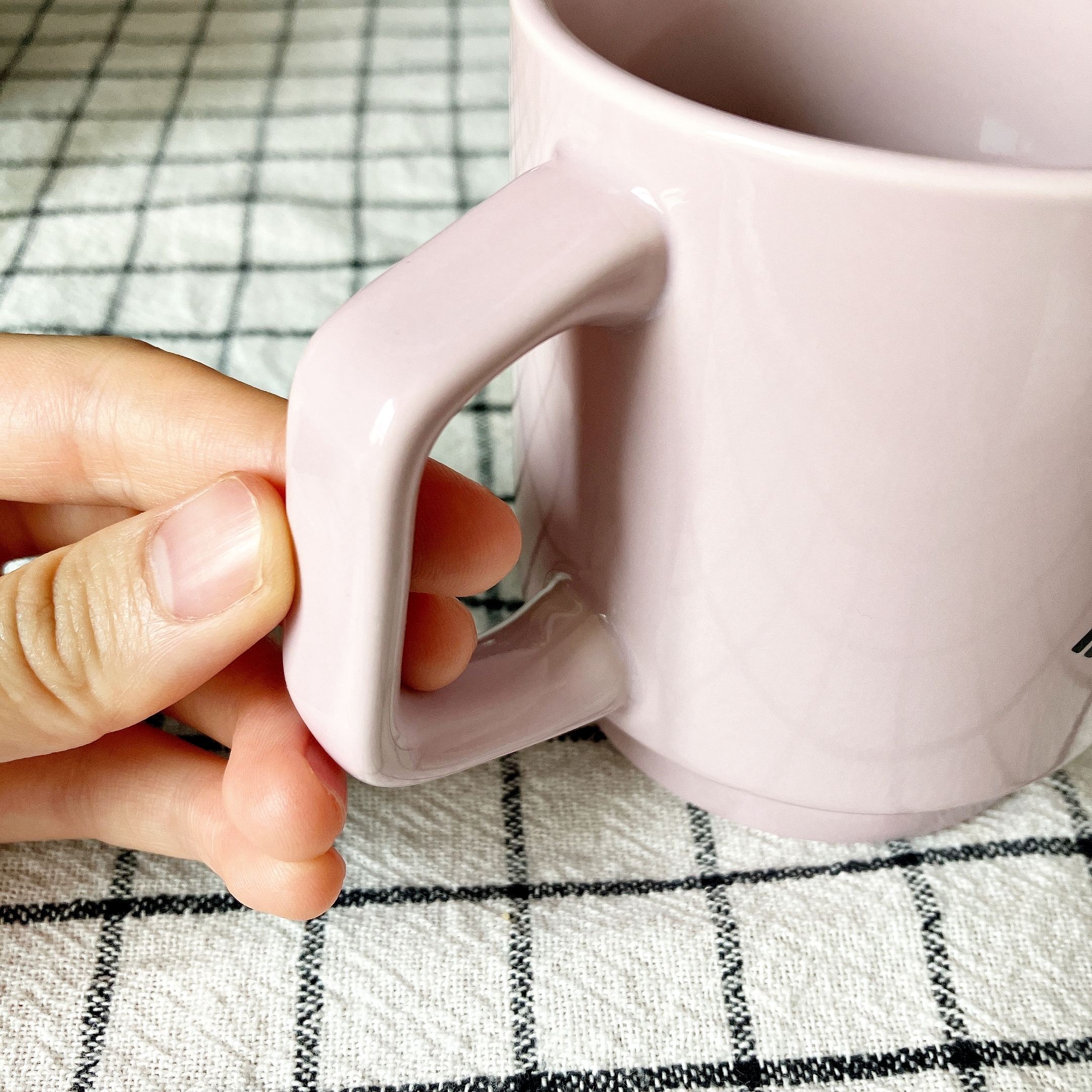 ディズニーランドのおすすめキッチンアイテム「マグカップ ミッキー ミニー」