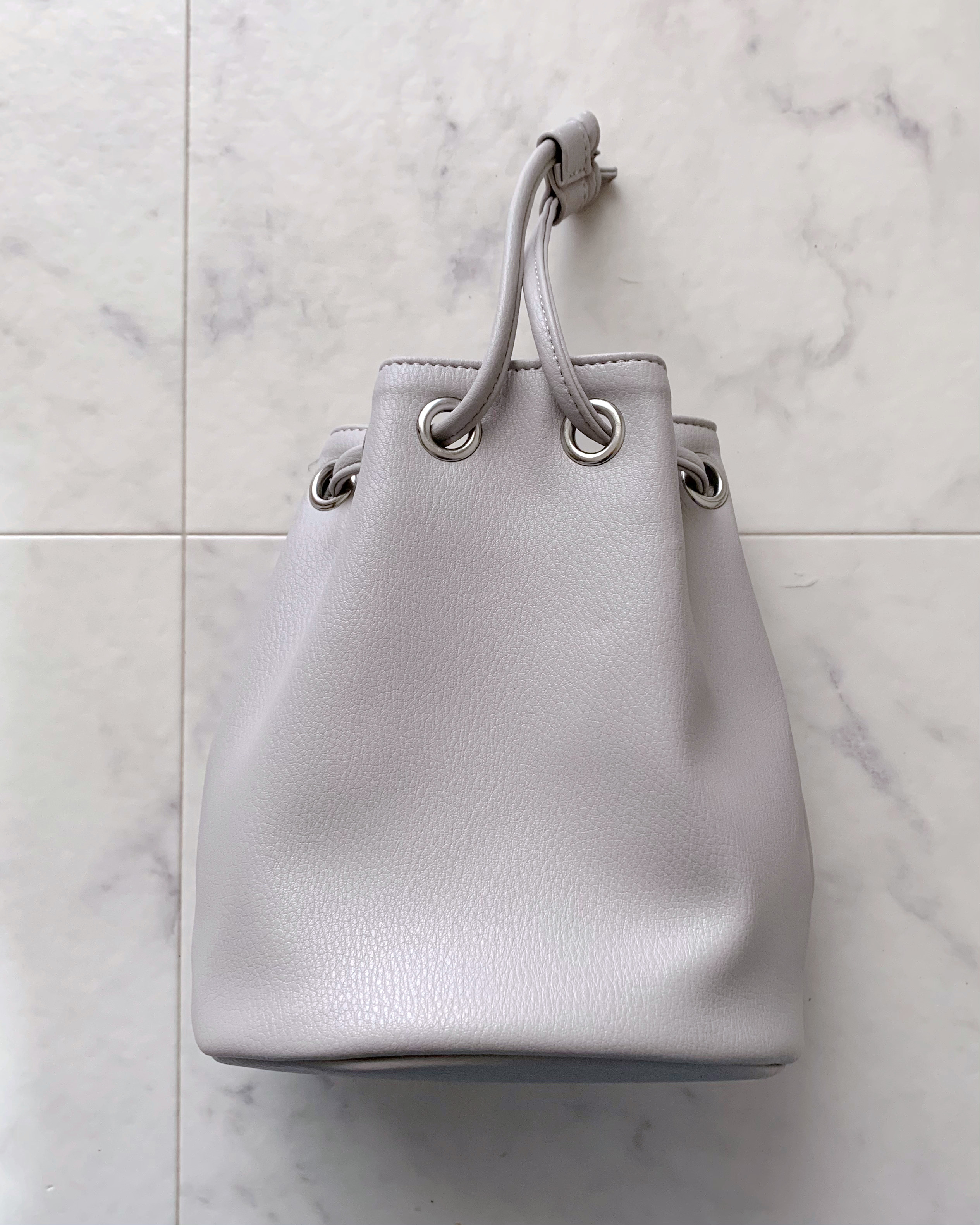 しまむらのおすすめファッションアイテム「SN＊キンチャクショルダー」