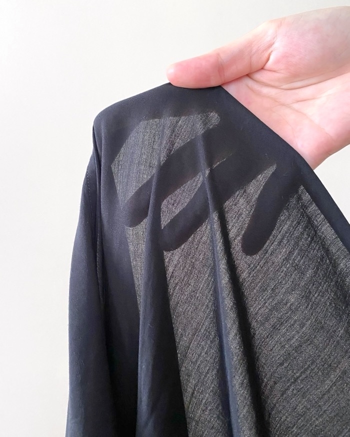 ユニクロのおすすめファッションアイテム「ソフトローンギャザーブラウス」