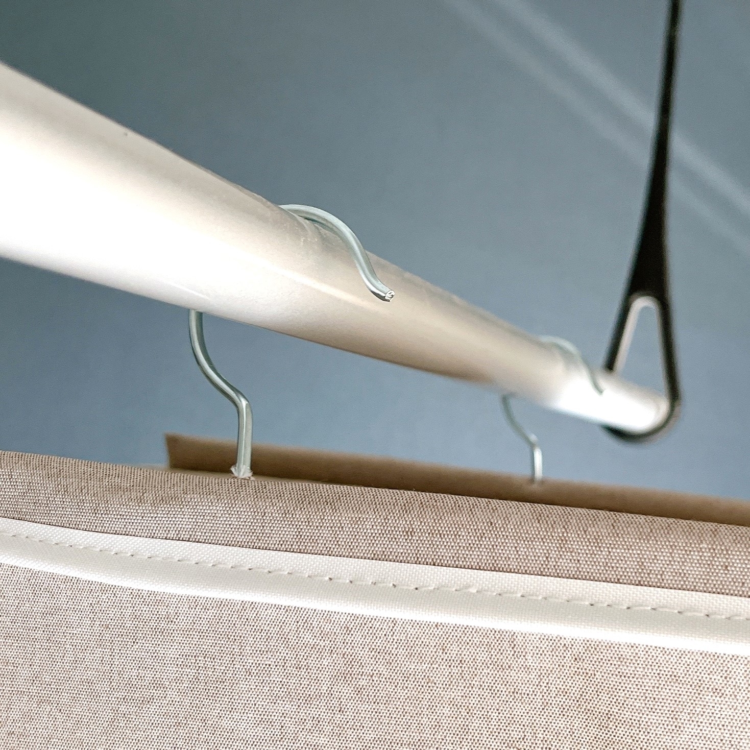 NITORI（ニトリ）のデッドスペースを活かせる収納便利グッズ「吊り収納 プレッソ（5段）」