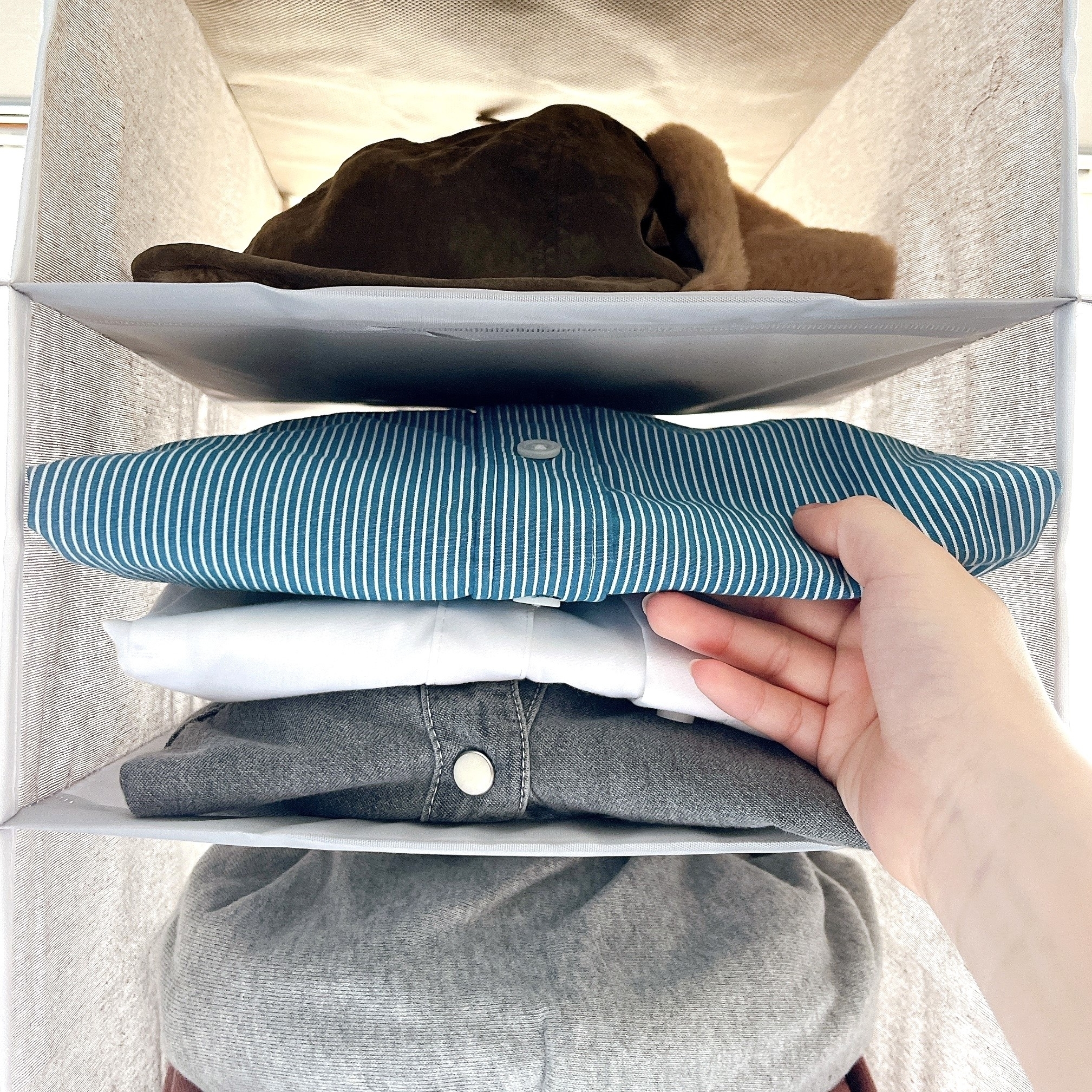 NITORI（ニトリ）のデッドスペースを活かせる収納便利グッズ「吊り収納 プレッソ（5段）」