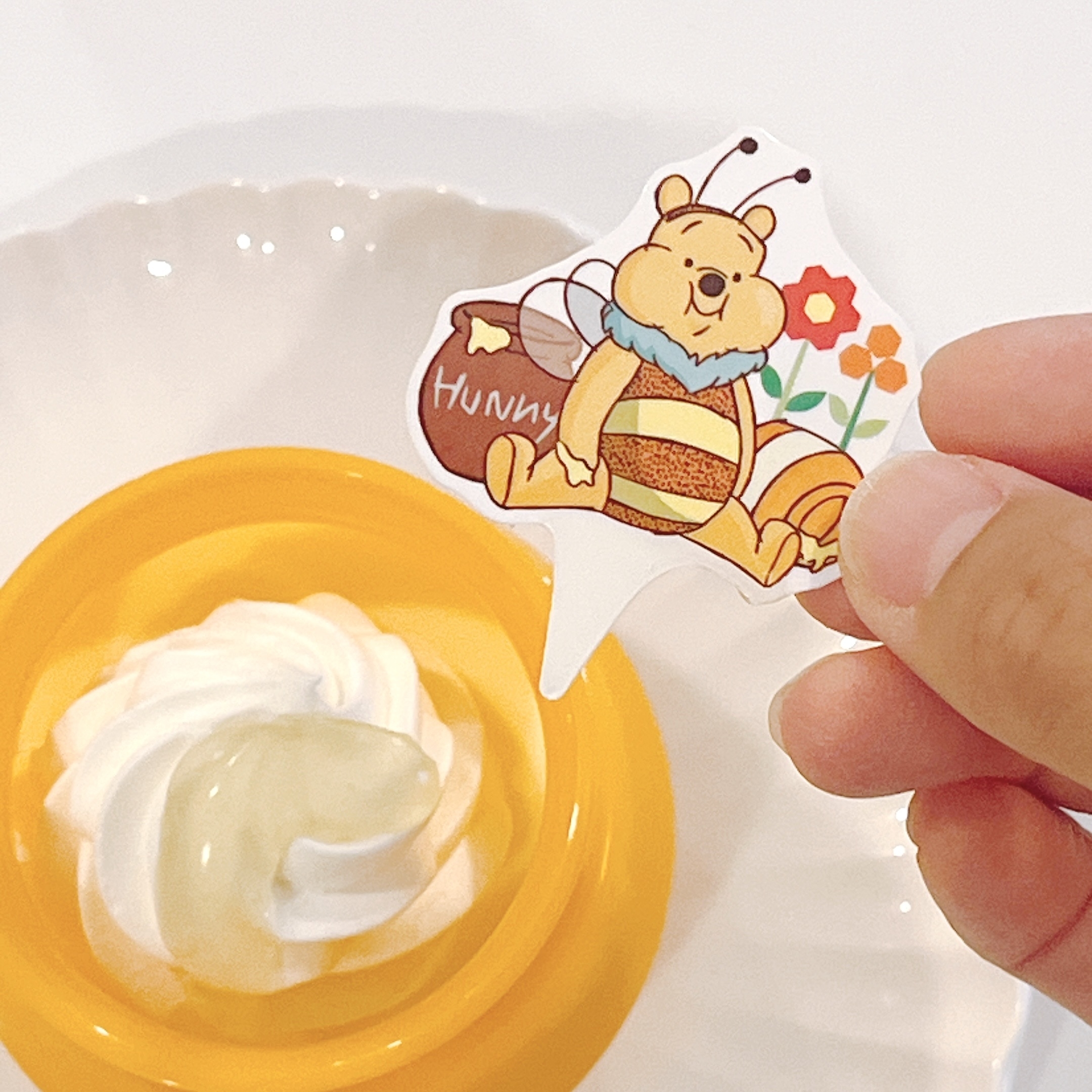 コージーコーナーのおすすめスイーツ「＜くまのプーさん＞レモンプリン〜はちみつソース〜」