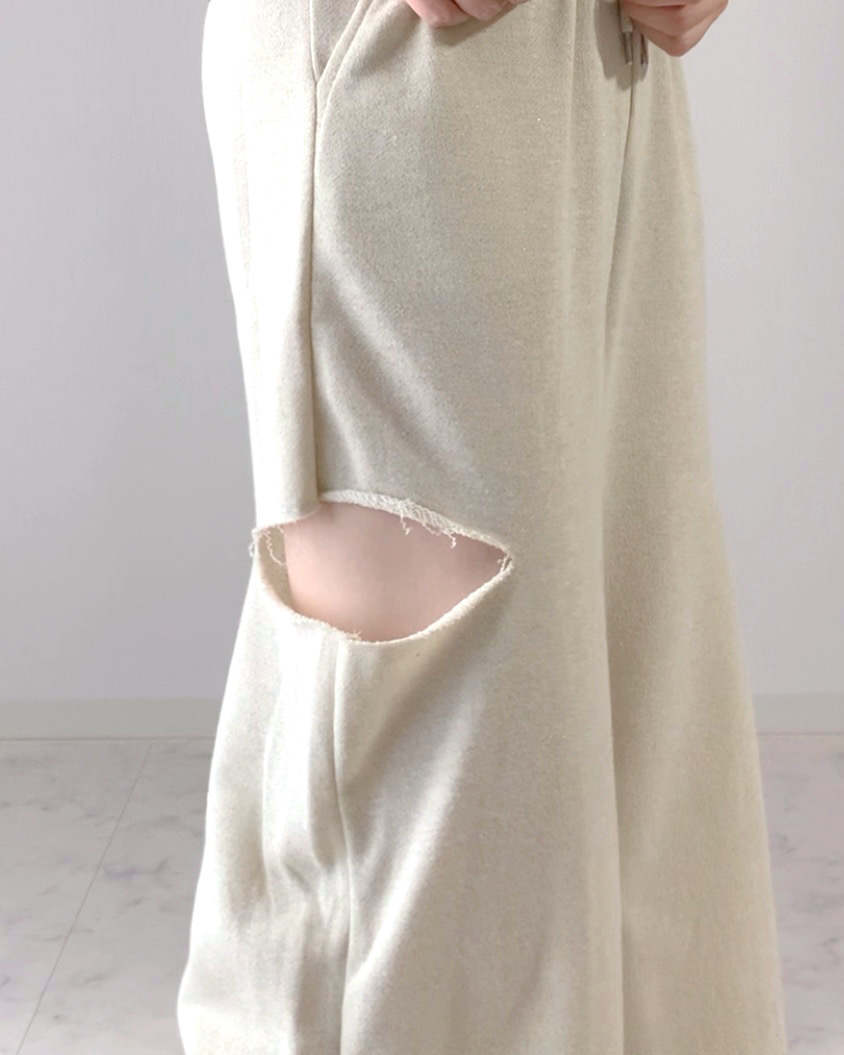 しまむらのおすすめファッションアイテム「ラメコンカッティングロングP」