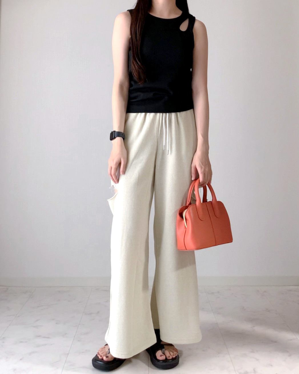 しまむらのおすすめファッションアイテム「TS＊ラメリブCツキタンク」のコーディネート