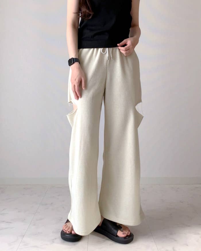 しまむらのおすすめファッションアイテム「ラメコンカッティングロングP」