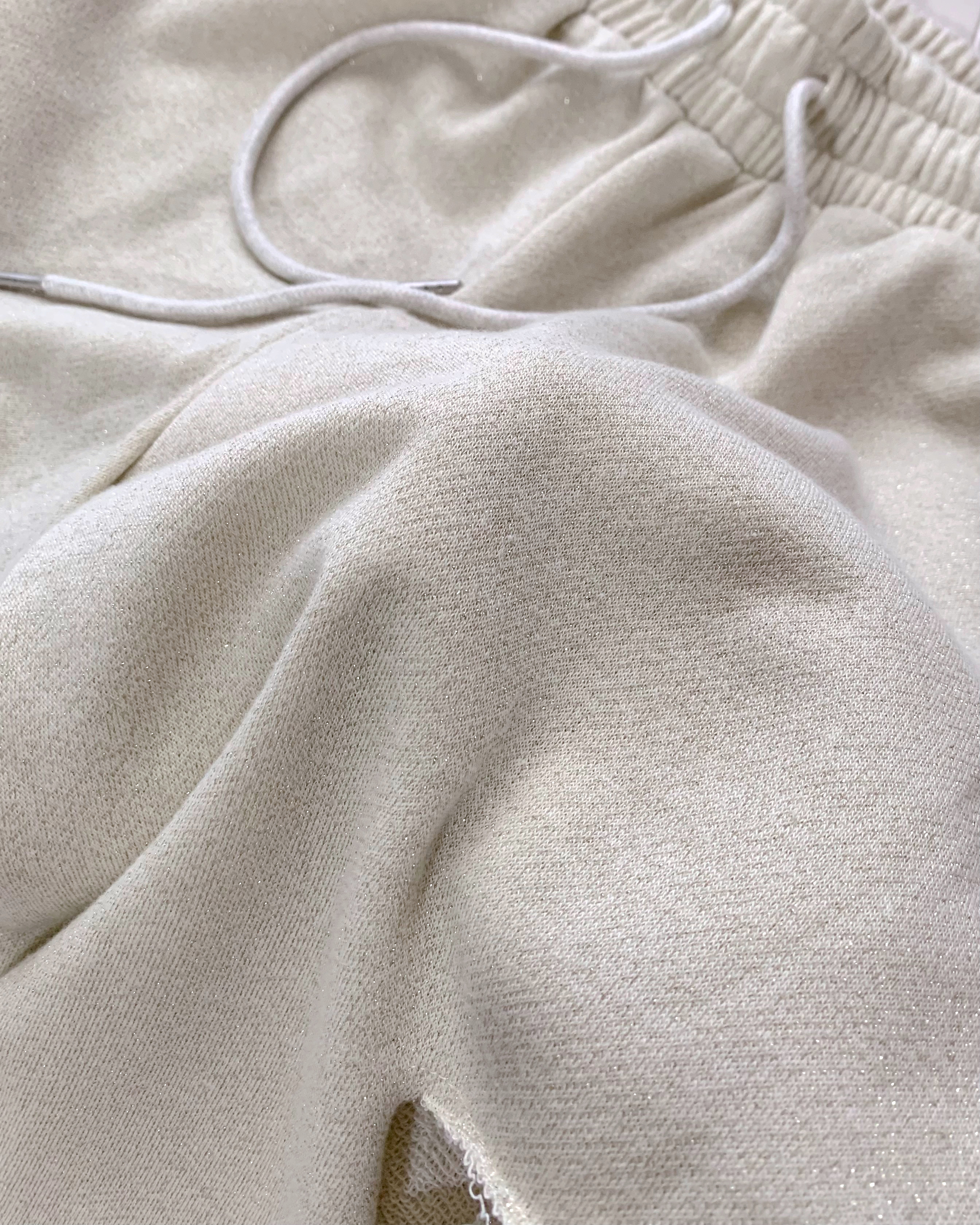 しまむらのおすすめファッションアイテム「ラメコンカッティングロングP」