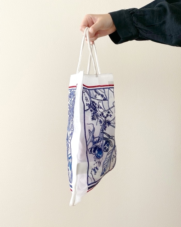品質のいい ZARAの「新作バッグ」が涼しげでめっちゃカワイイ…！華やかな バッグ