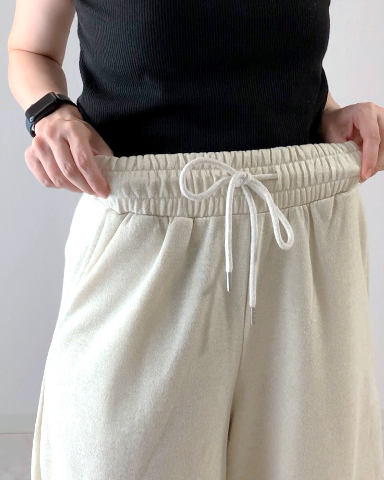 しまむらのおすすめファッションアイテム「ラメコンカッティングロングP」