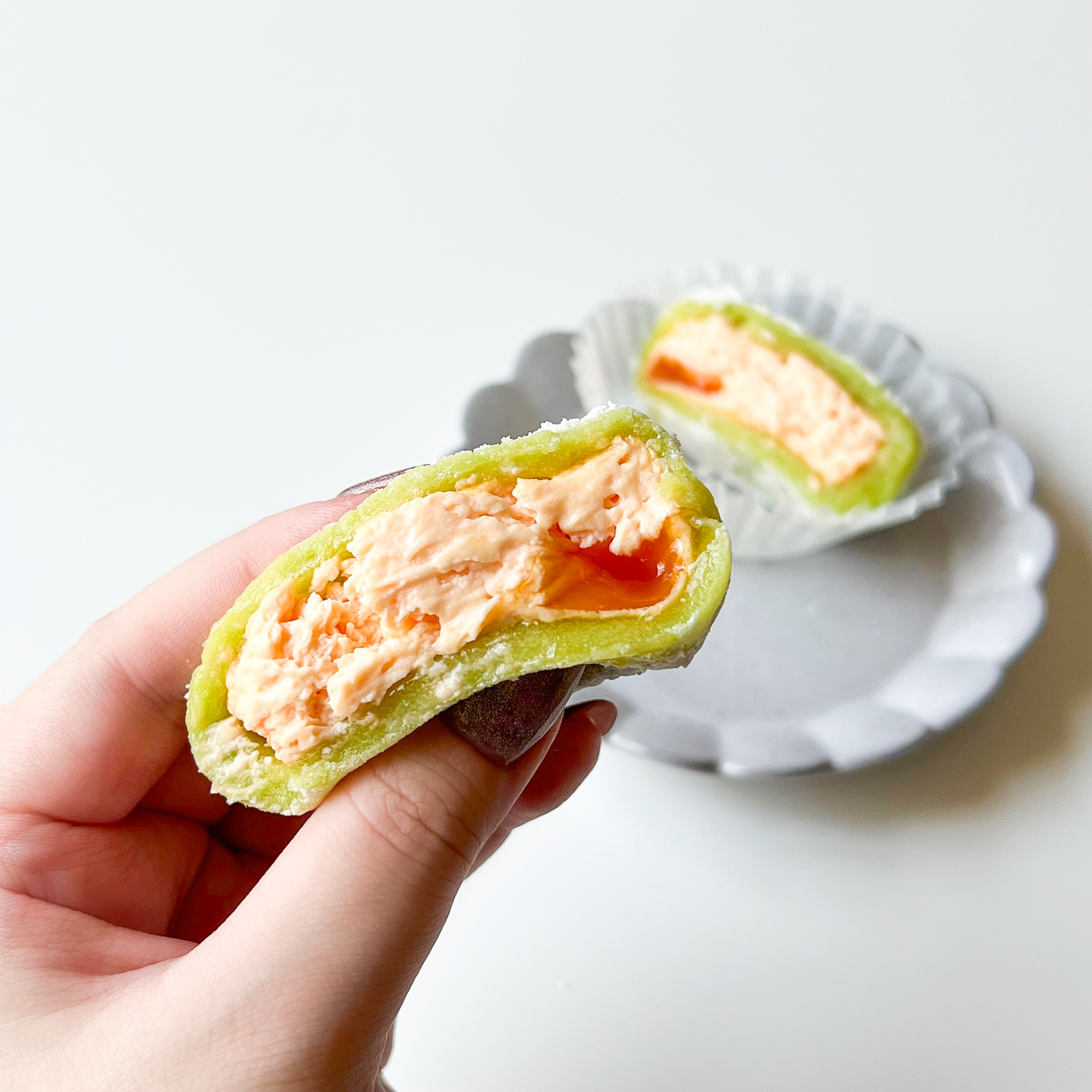 セブンのおすすめスイーツ「富良野メロンクリーム大福」