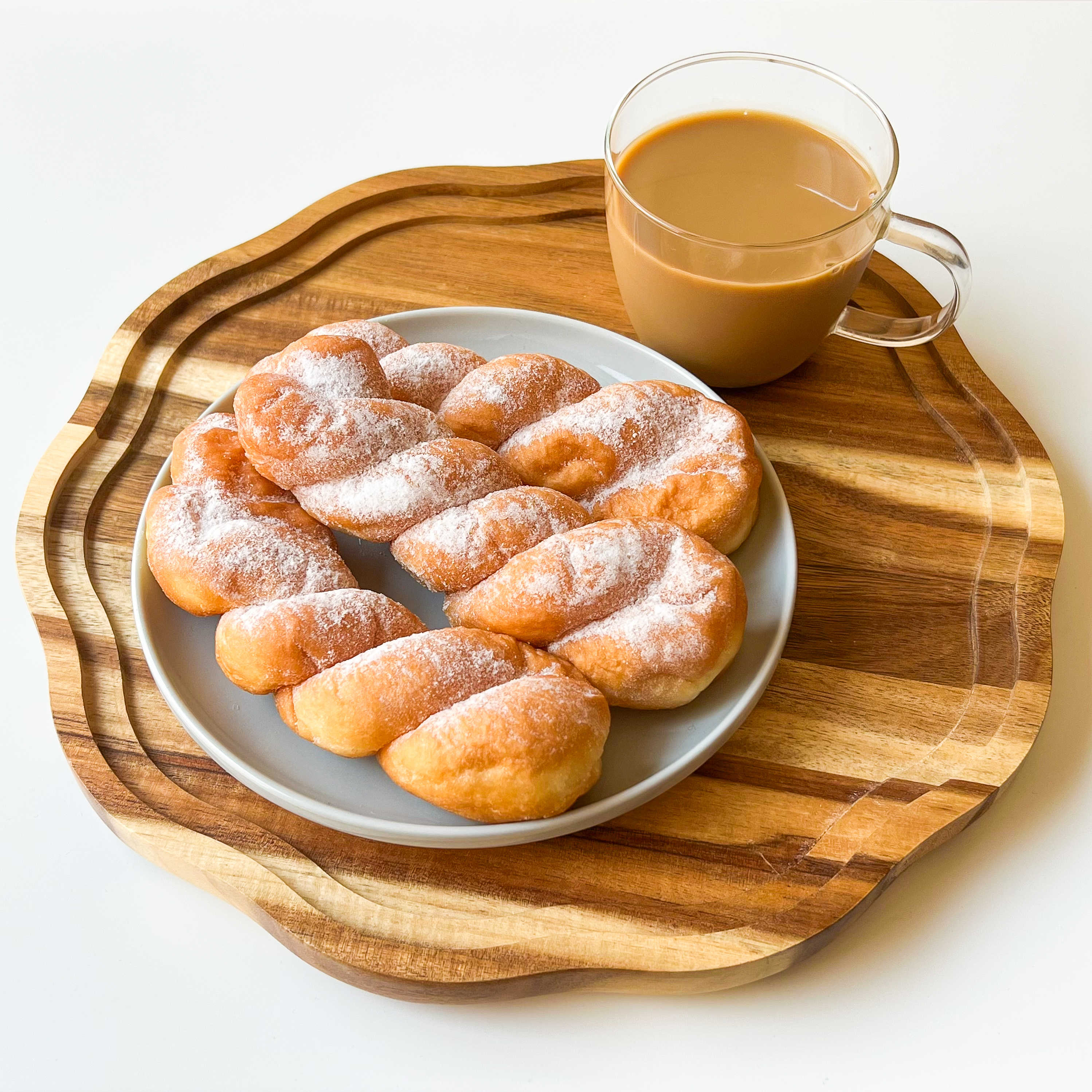 7-ELEVEN(セブン-イレブン)の絶品スイーツパン「ツイストドーナツ沖縄黒糖3個」