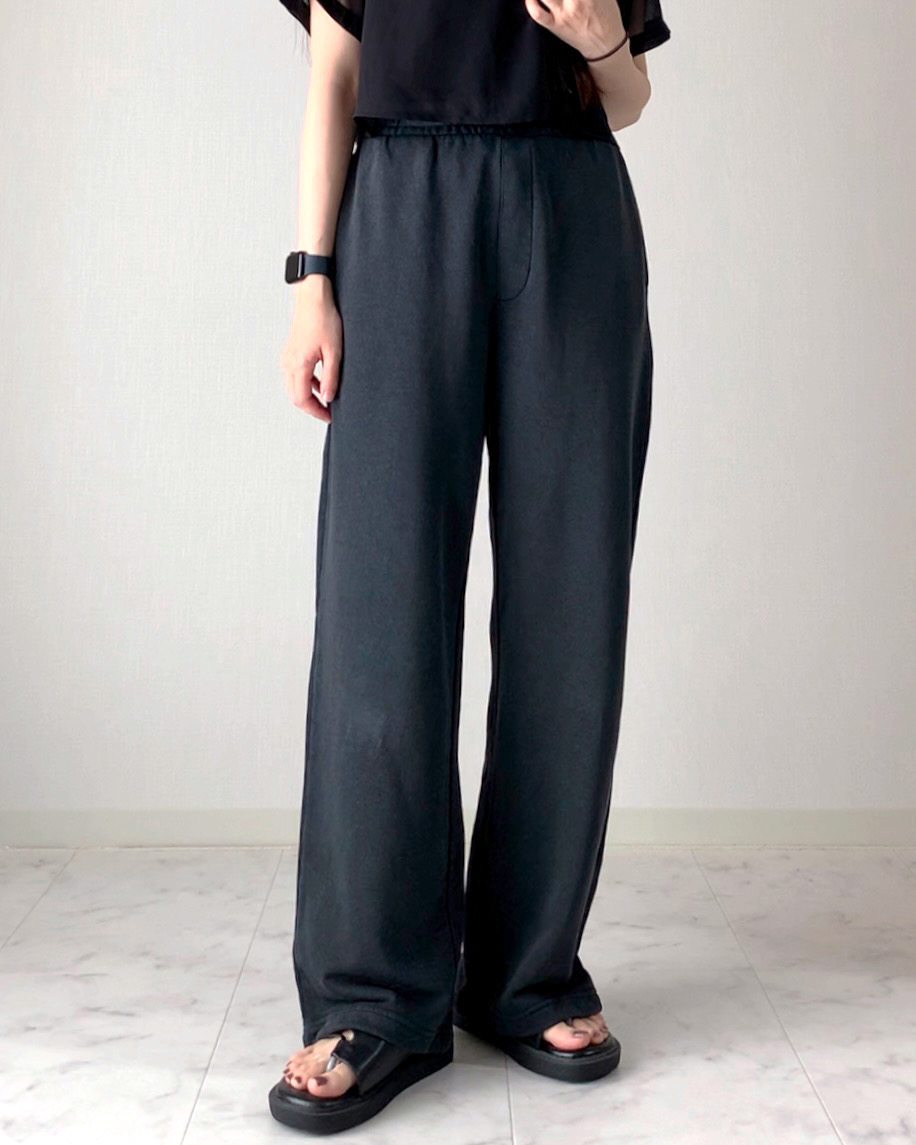 GU（ジーユー）のおすすめファッションアイテム「ウォッシュドスウェットワイドパンツ（セットアップ可能）」