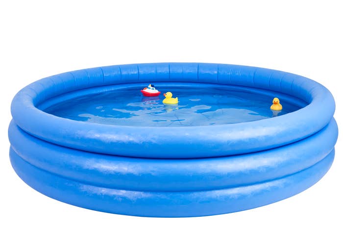 ビニールプールのイメージ写真（GettyImages）