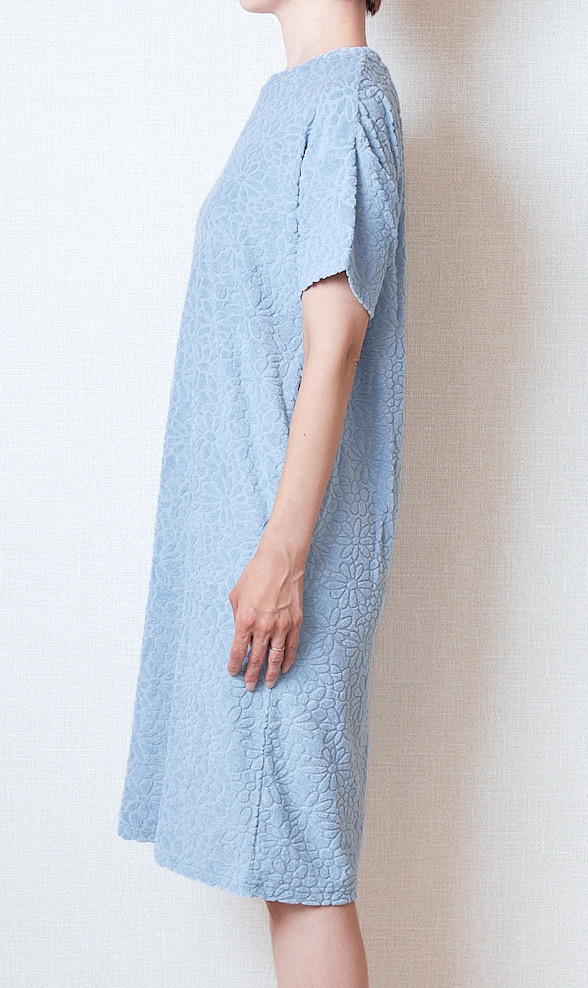 GU(ジーユー)のおすすめファッションアイテム「ソフトパイルラウンジワンピース(半袖)(フラワー)」