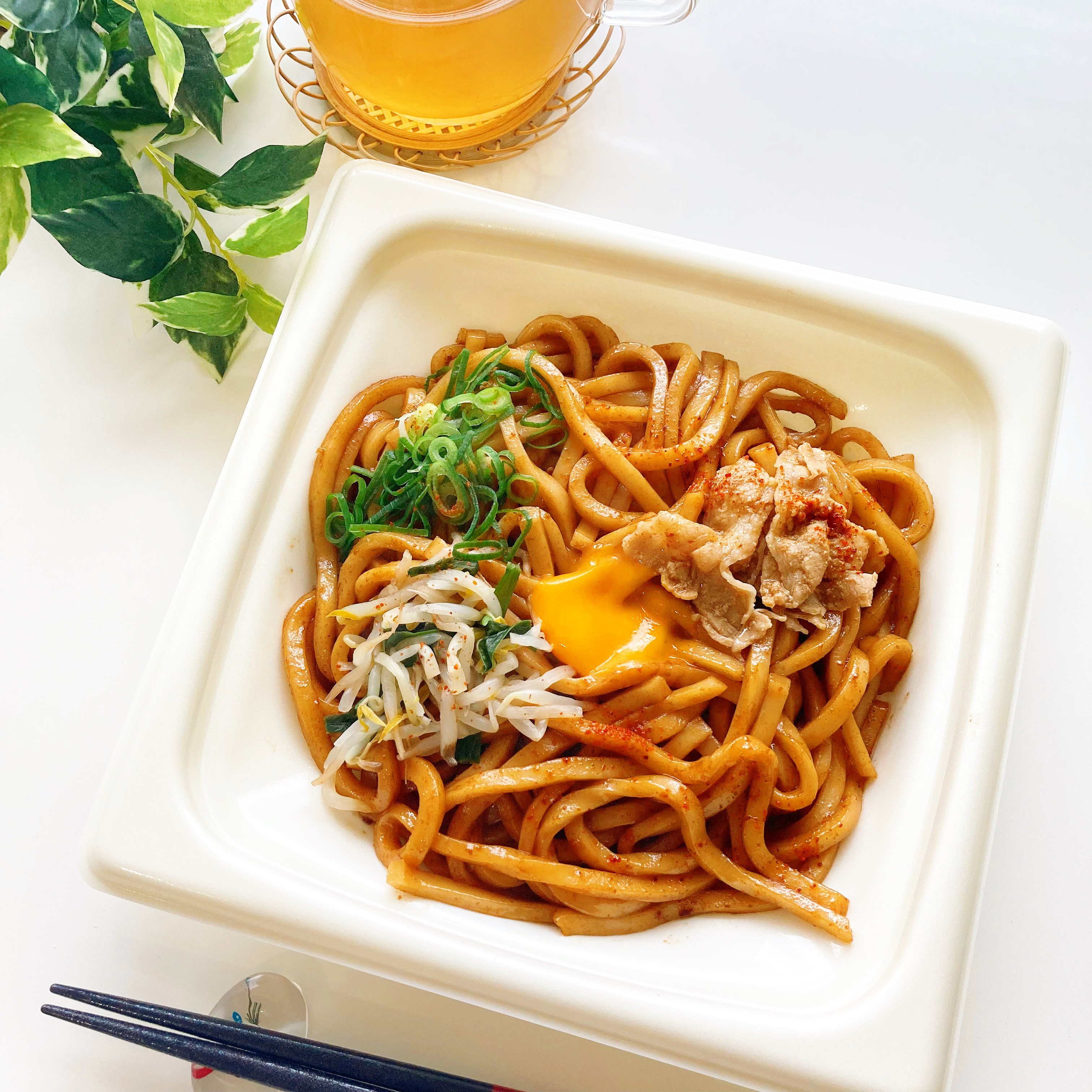 FamilyMart(ファミリーマート)のおすすめフード「大盛 にんにく醤油焼うどん」
