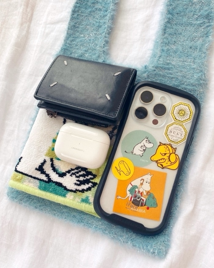 GUのおすすめアイテム「ラメニットミニバッグ」