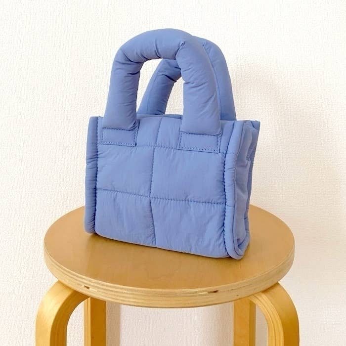 GUのおすすめアイテム「パフミニショルダーバッグ」