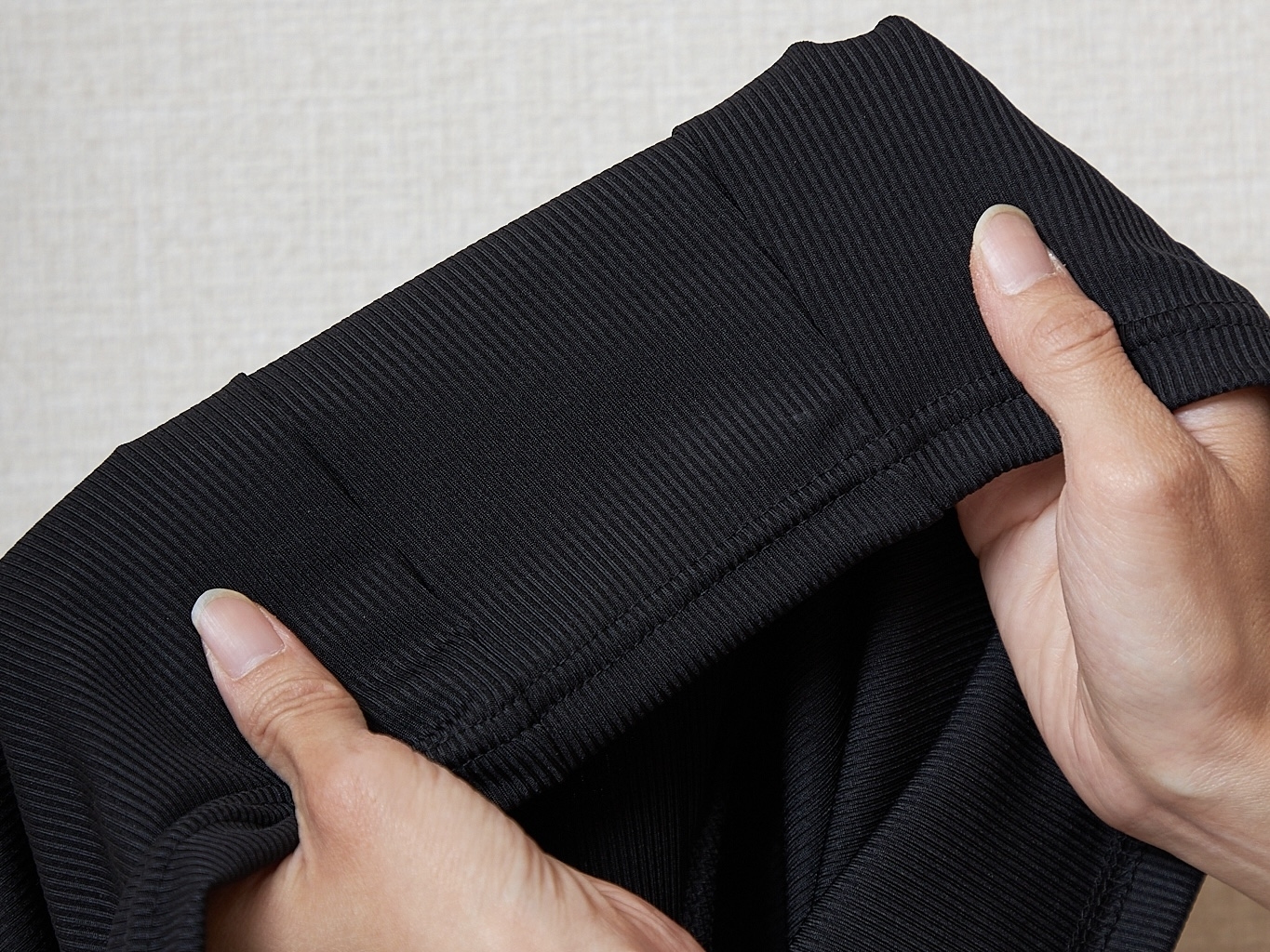 GU（ジーユー）のおすすめファッションアイテム「ハーフジップT」