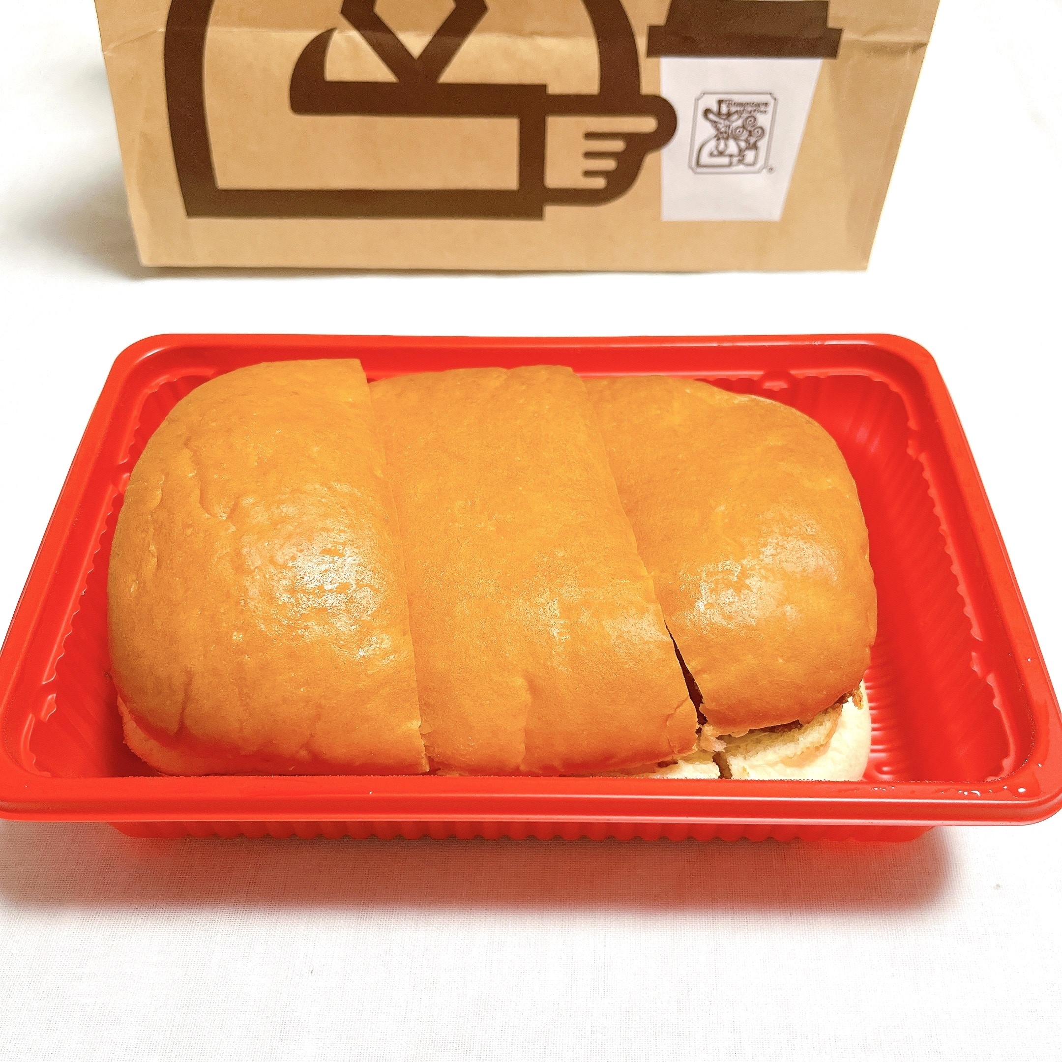 コメダ珈琲店のオススメのメニュー「ガーリックシュリンプカツパン」