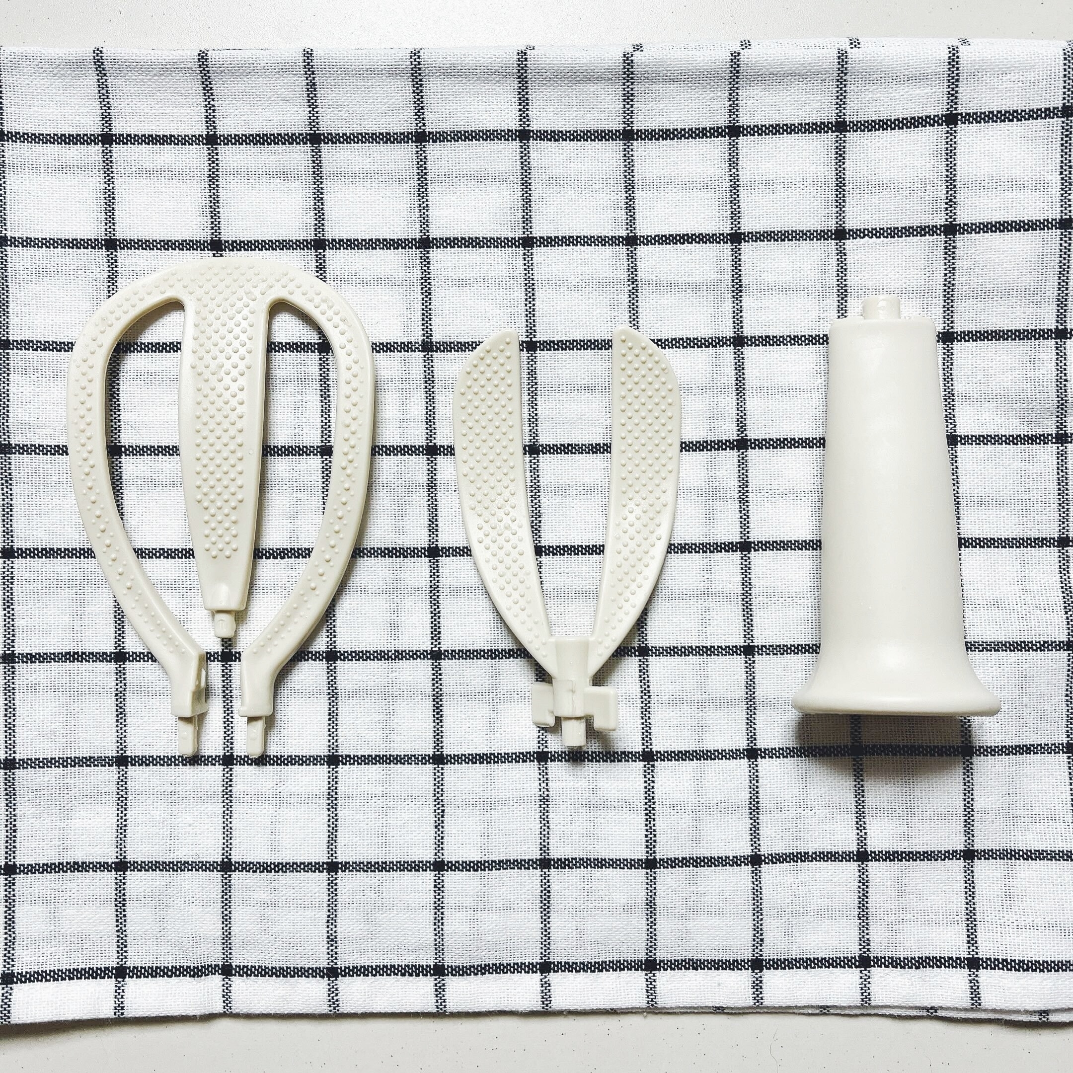 スリーコインズのおすすめアイテム「【KITINTO】米とぎしゃもじ」