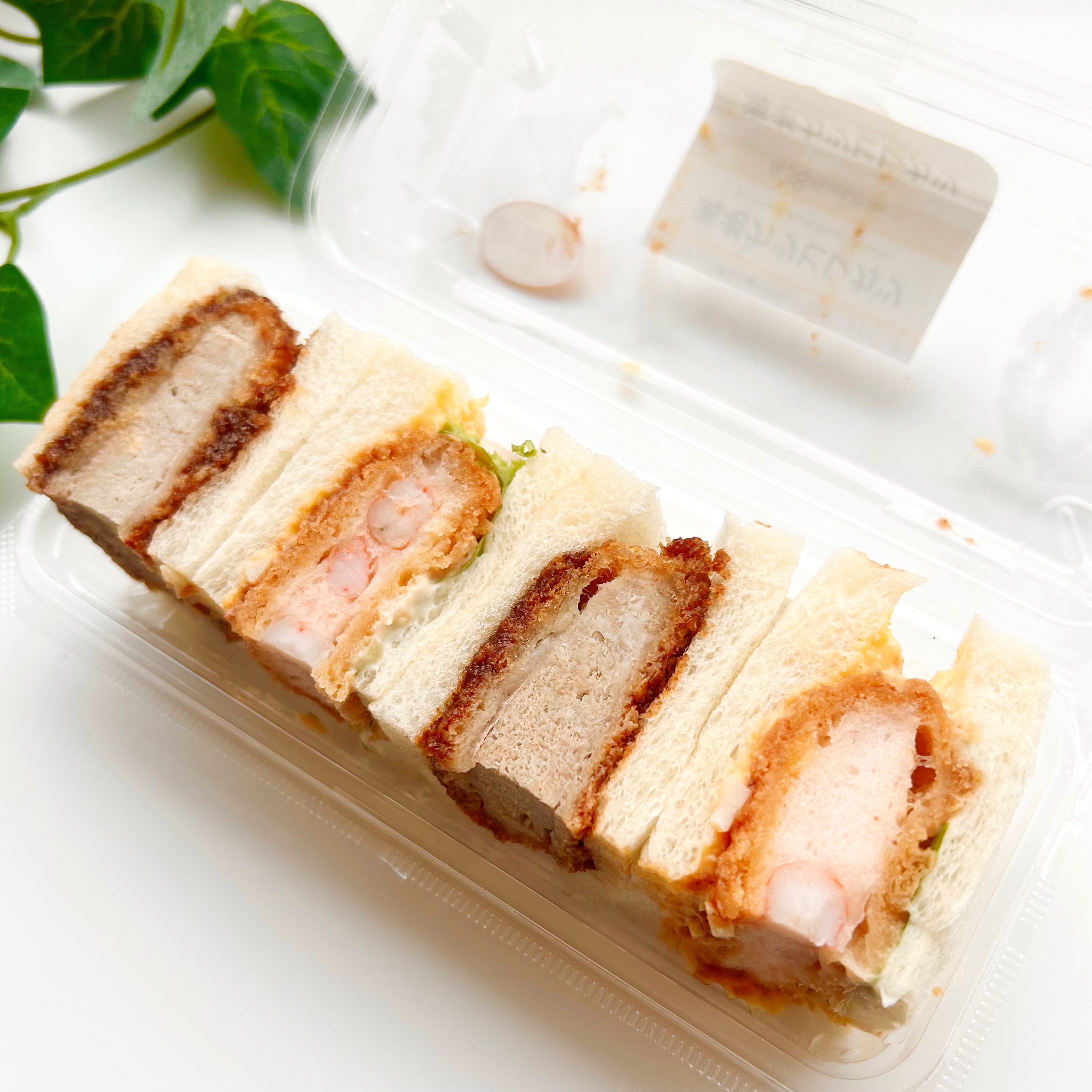 LAWSON（ローソン）のおすすめサンドイッチ「海老カツヒレカツBOX」