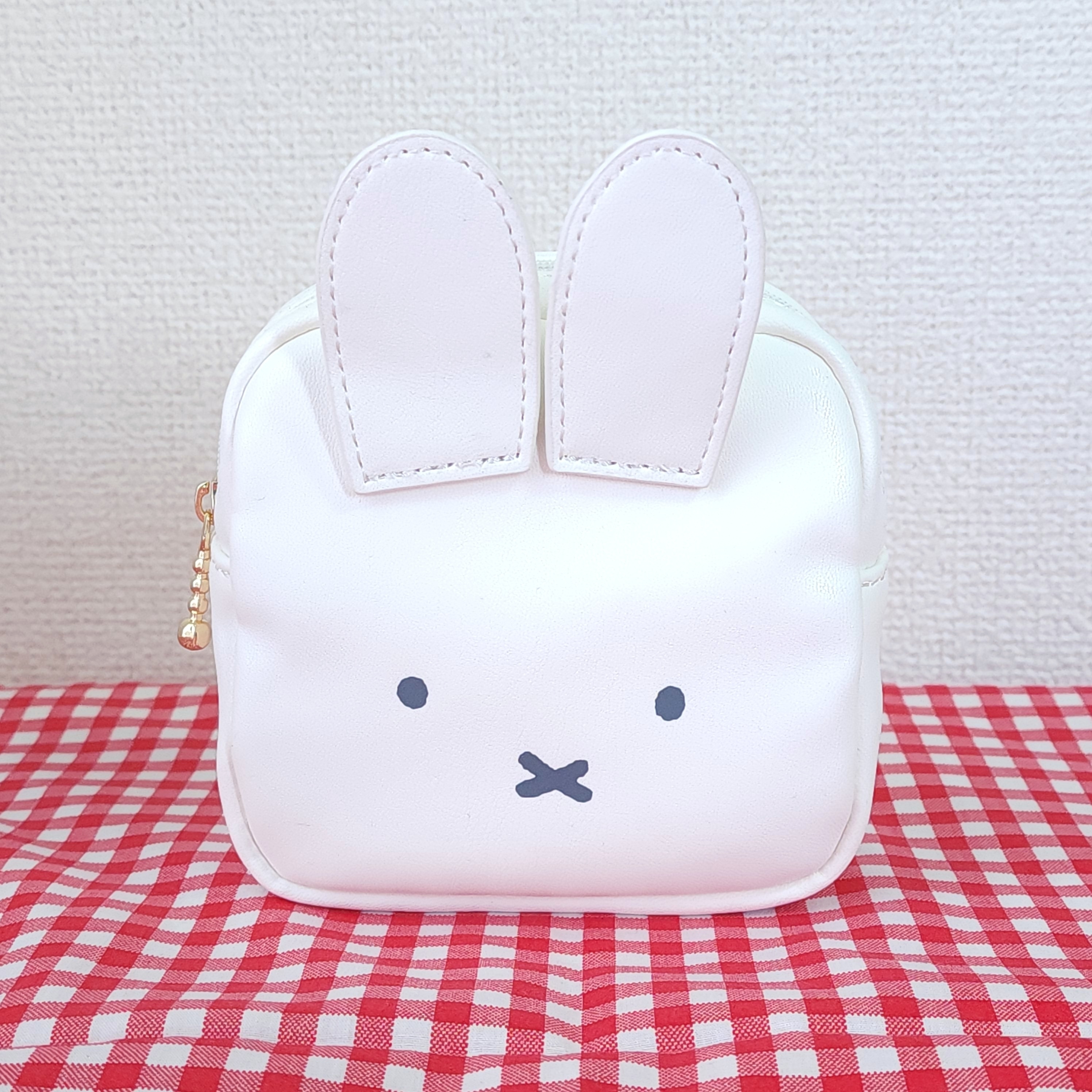 アフタヌーンティーのおすすめグッズ「ミニスクエアポーチ/miffy」