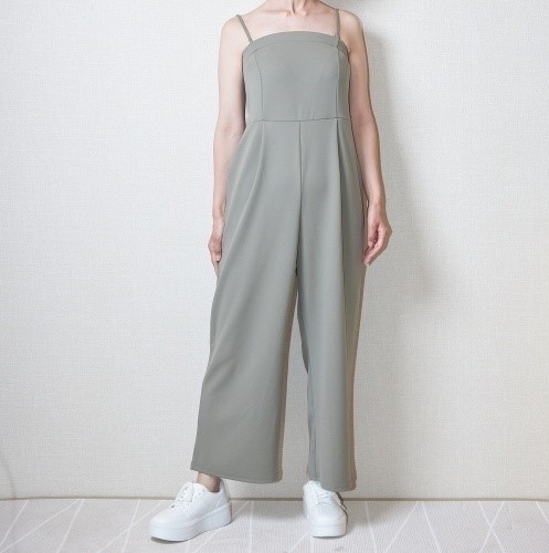 GU（ジーユー）のおすすめのレディースアイテム「カットソーベアキャミソールサロペットパンツQ」