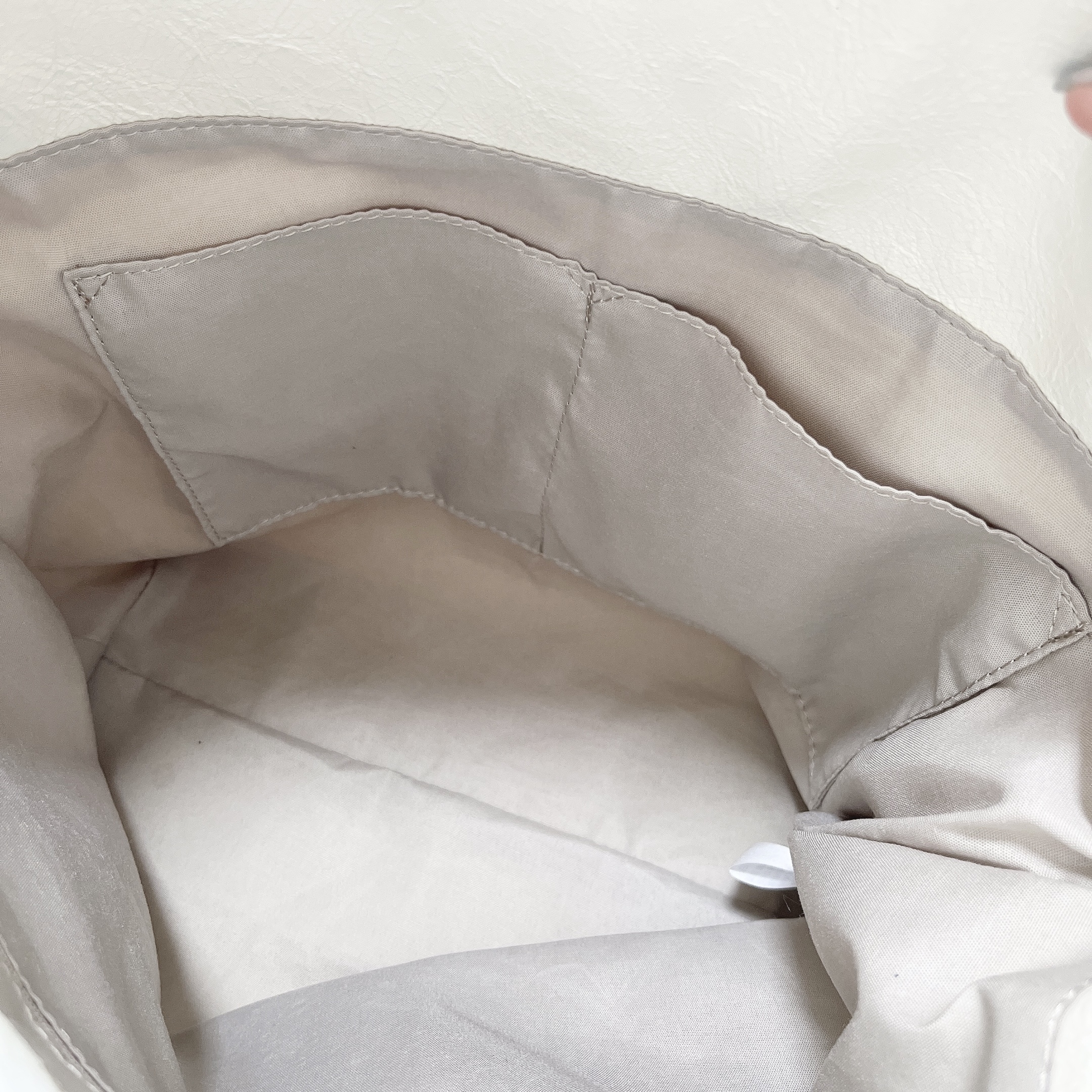 グローバルワークのおすすめファッション小物「スペ軽PUワンショルダー/113121」