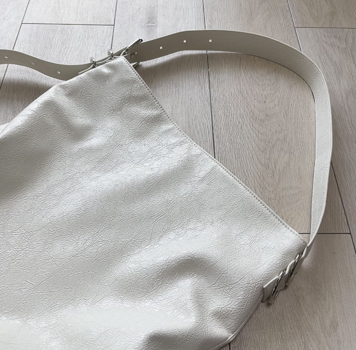 グローバルワークのおすすめファッション小物「スペ軽PUワンショルダー/113121」