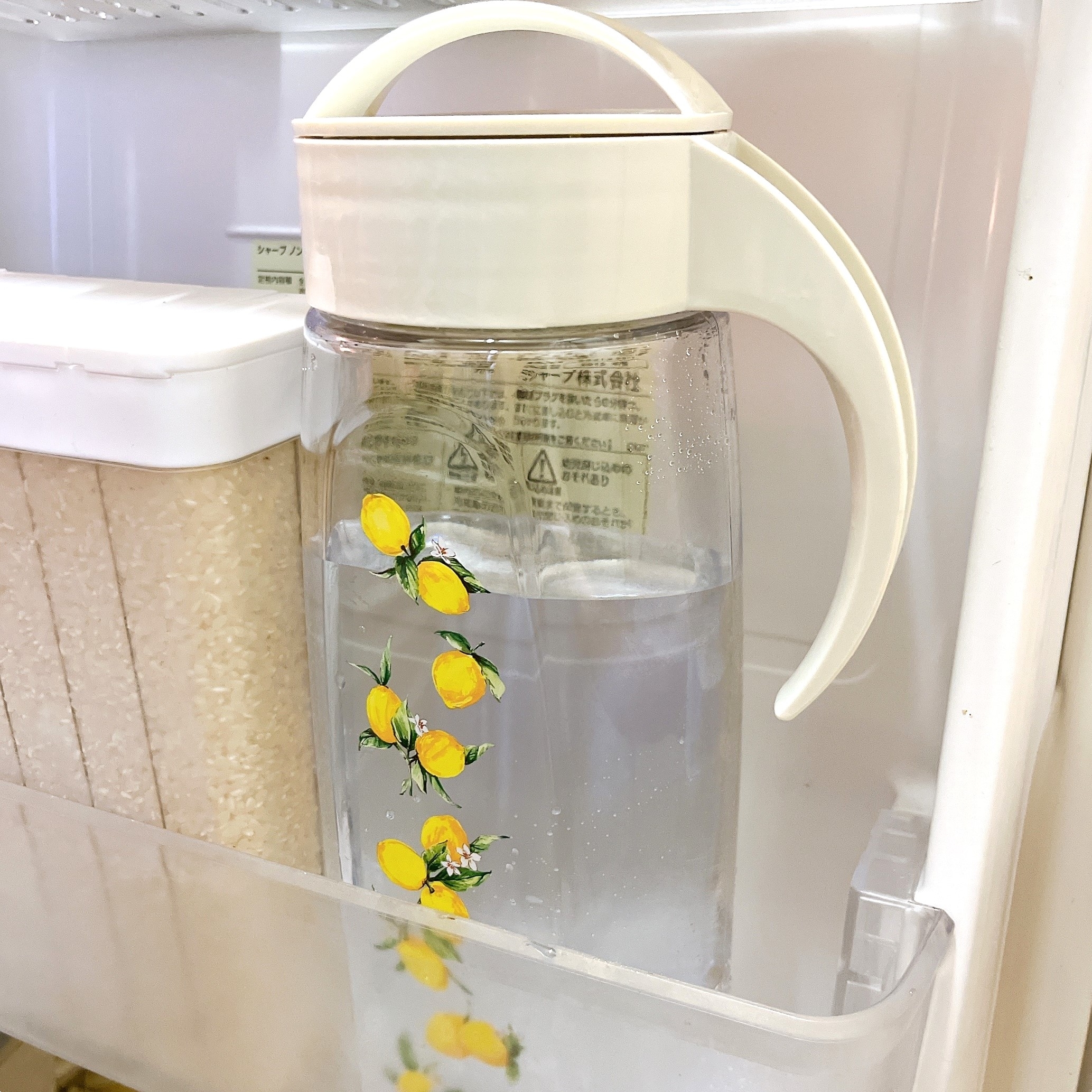 アフタヌーンティーのオススメのグッズ「レモン冷水筒 2.2L」