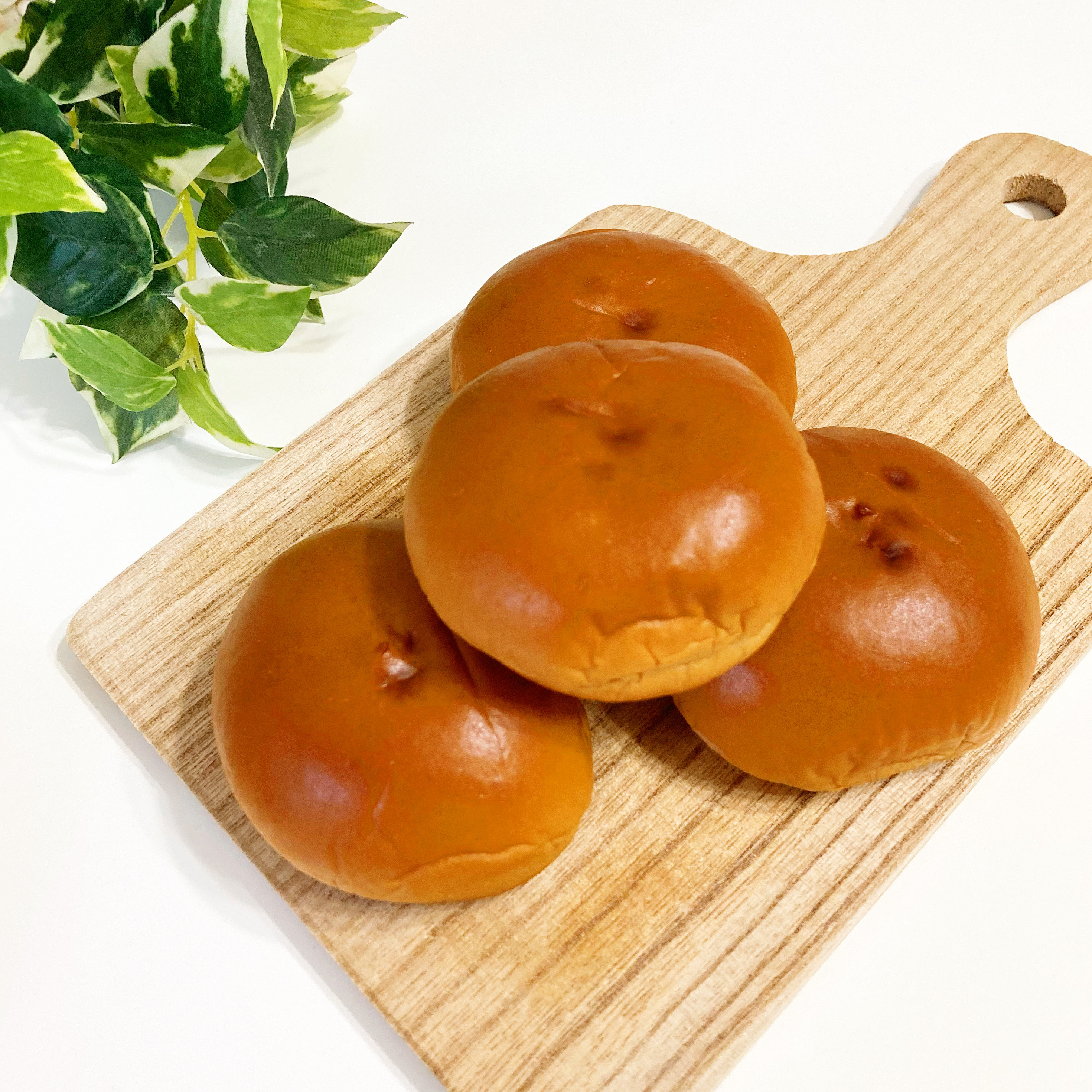 FamilyMart（ファミリーマート）のコラボパン「U.F.O.ぶっ濃い濃厚プチ焼そばパン4個入」