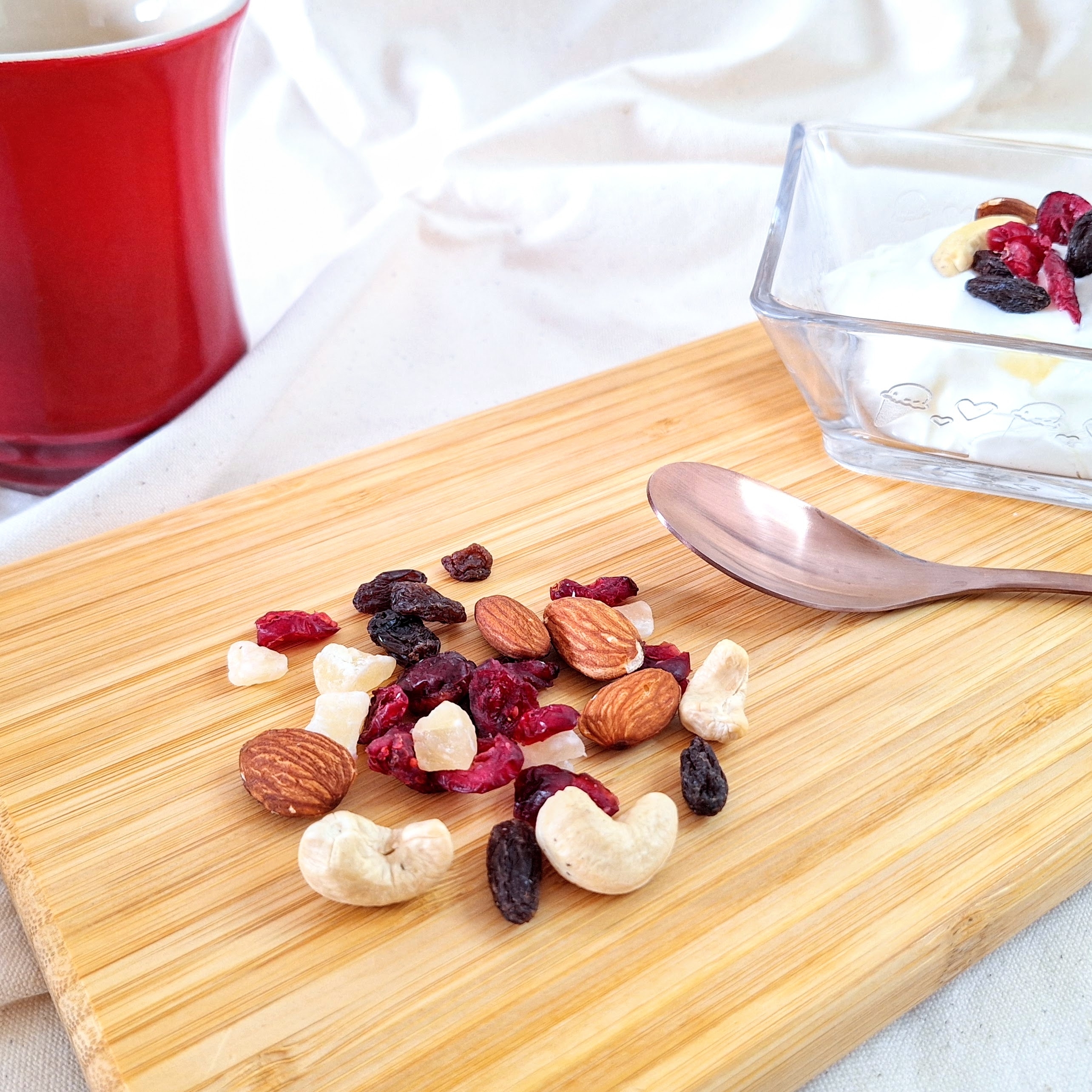 FamilyMart(ファミリーマート)のおすすめお菓子「5種のナッツ&フルーツ」