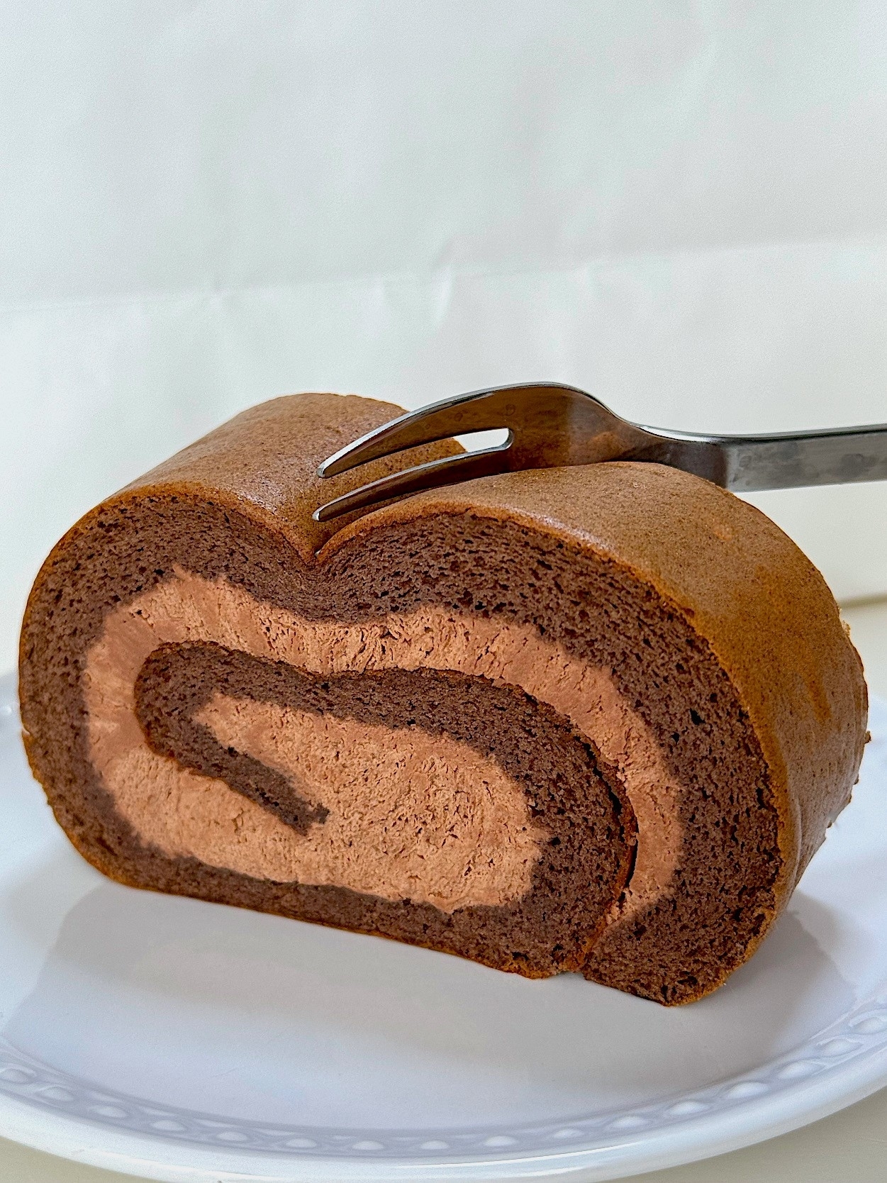 星乃珈琲のオススメのケーキ「チョコレートロールケーキ」