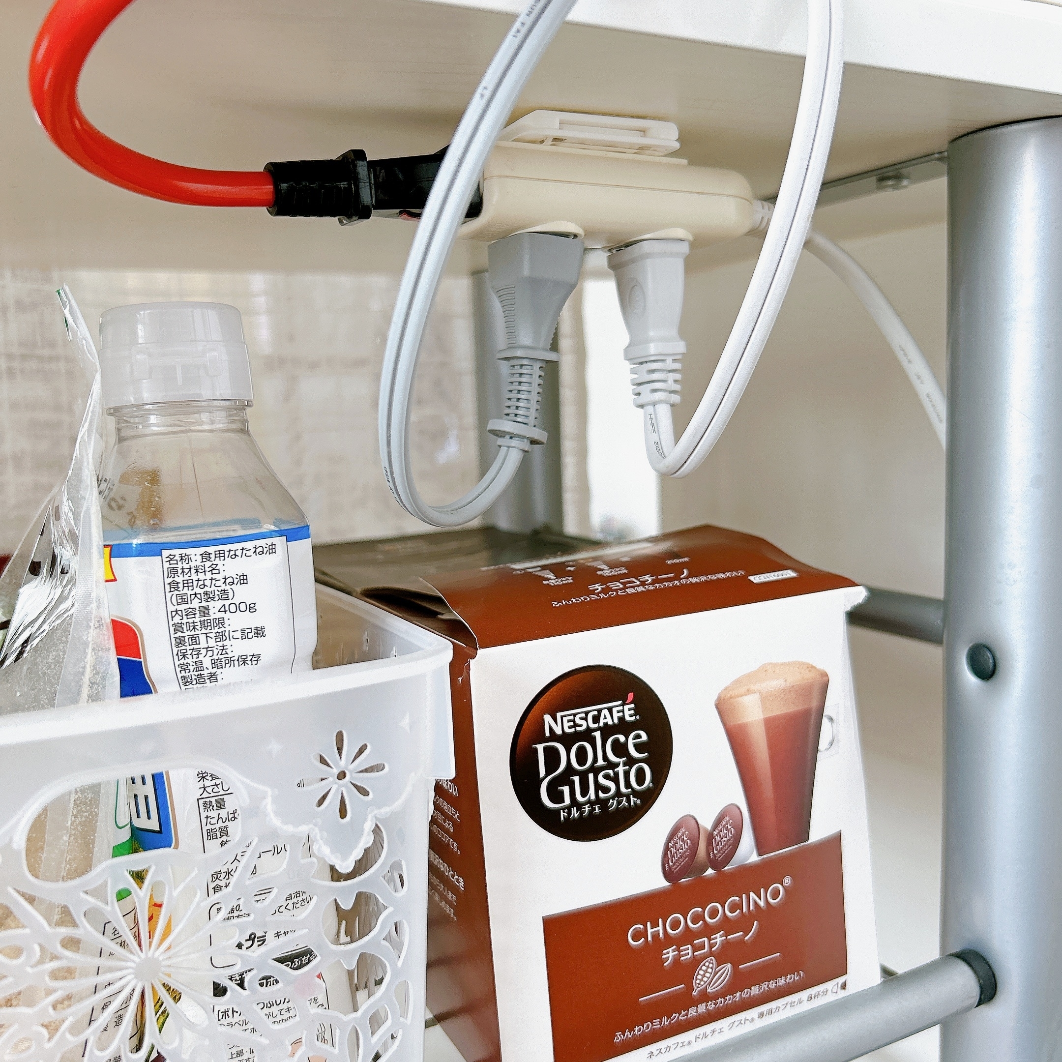 DAISO(ダイソー)のおすすめ便利グッズ「電源タップ固定器」