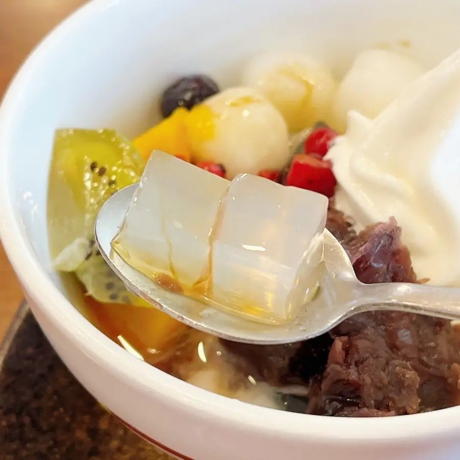 ガストのおすすめスイーツ「白玉クリームあんみつ」