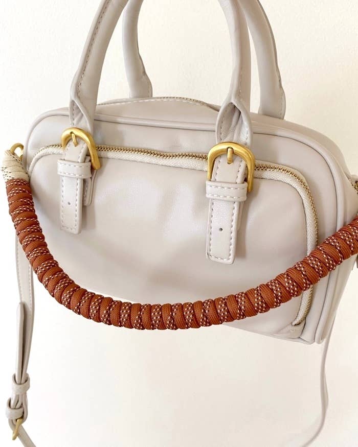 ZARA(ザラ)のおすすめファッションアイテム「ロープストラップ ボストンバッグ」