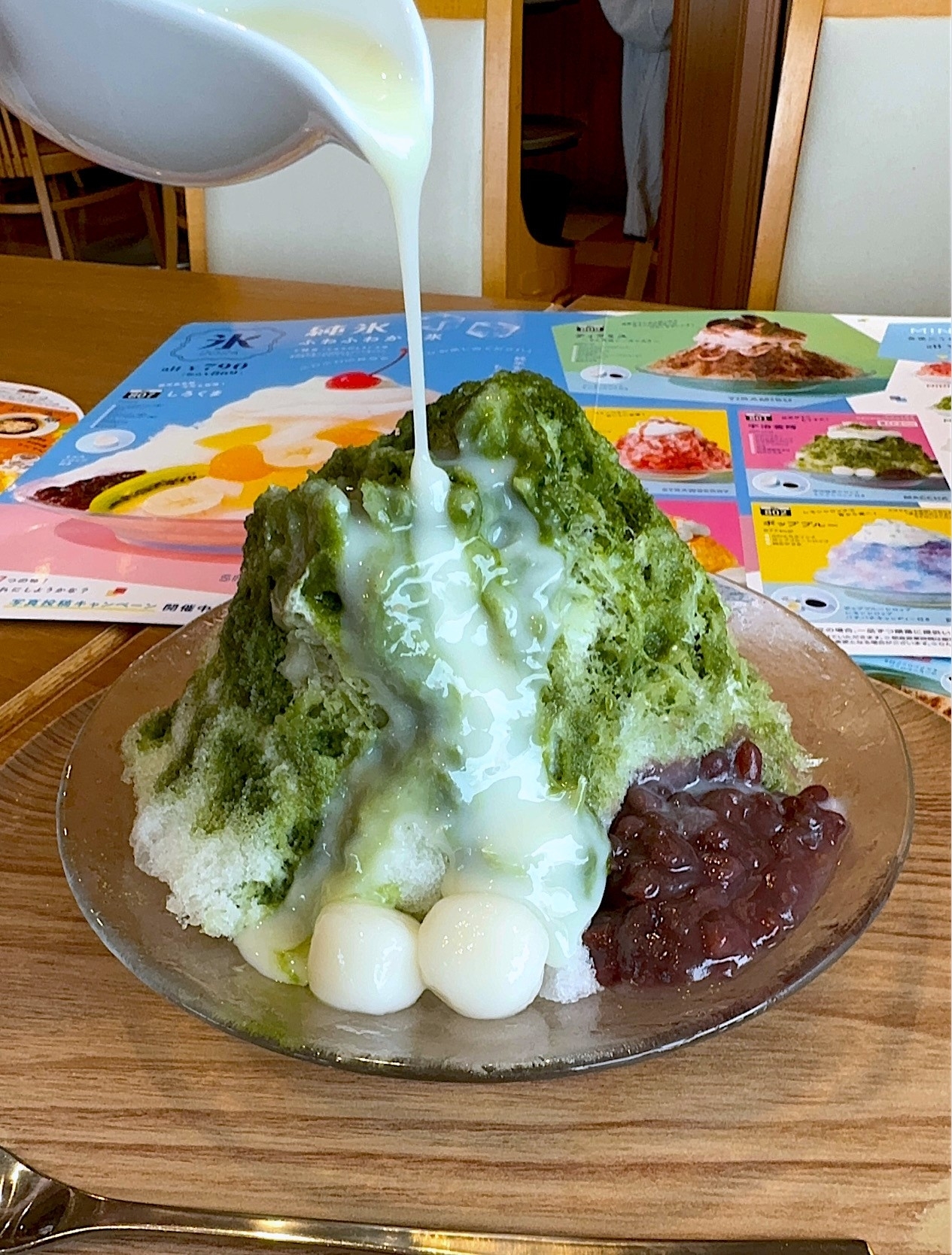 COCO'S(ココス)のおすすめスイーツ「純氷ふわふわかき氷 宇治金時」