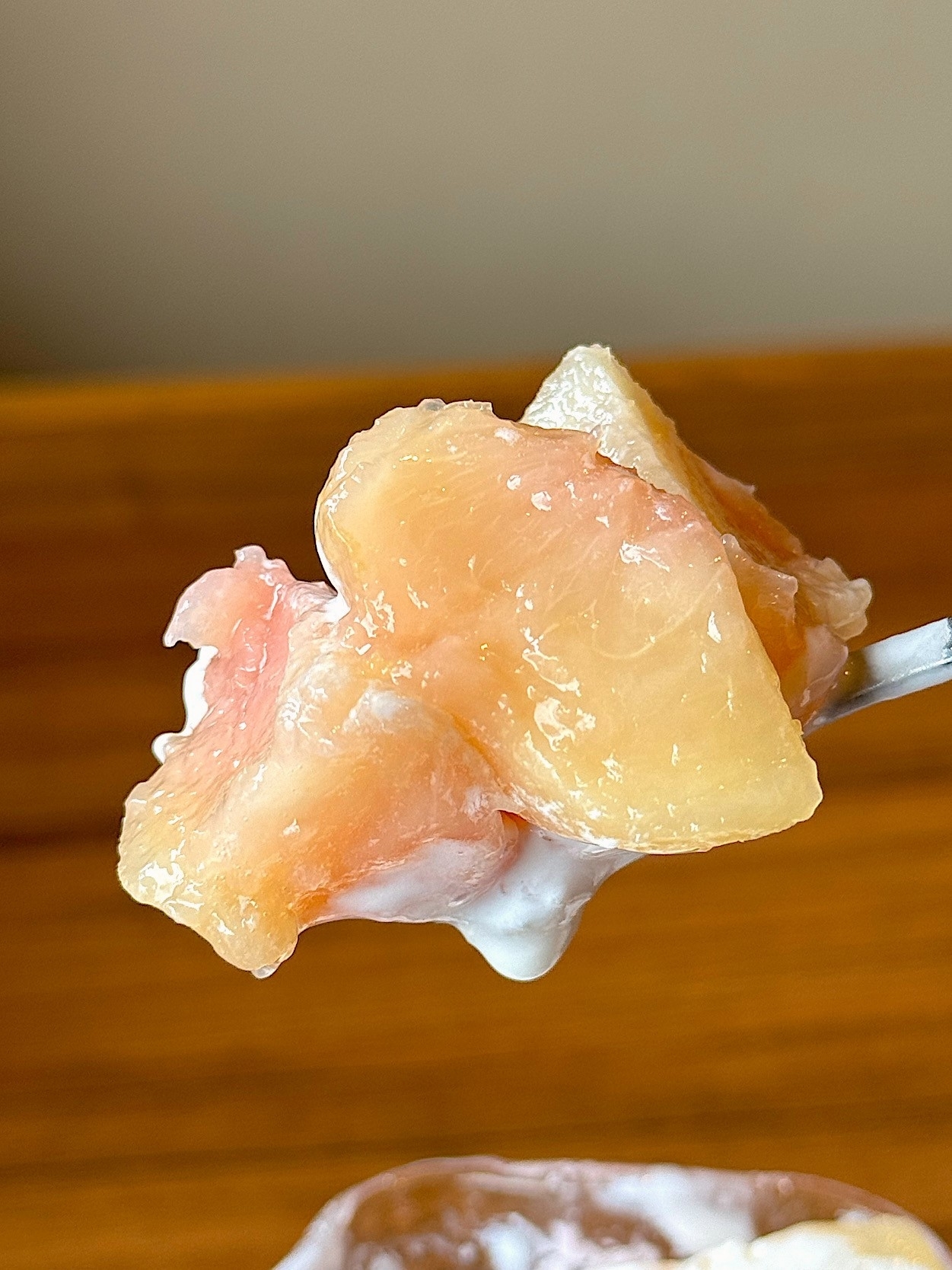 びっくりドンキーのおすすめスイーツ「サマースノーピーチパフェ」