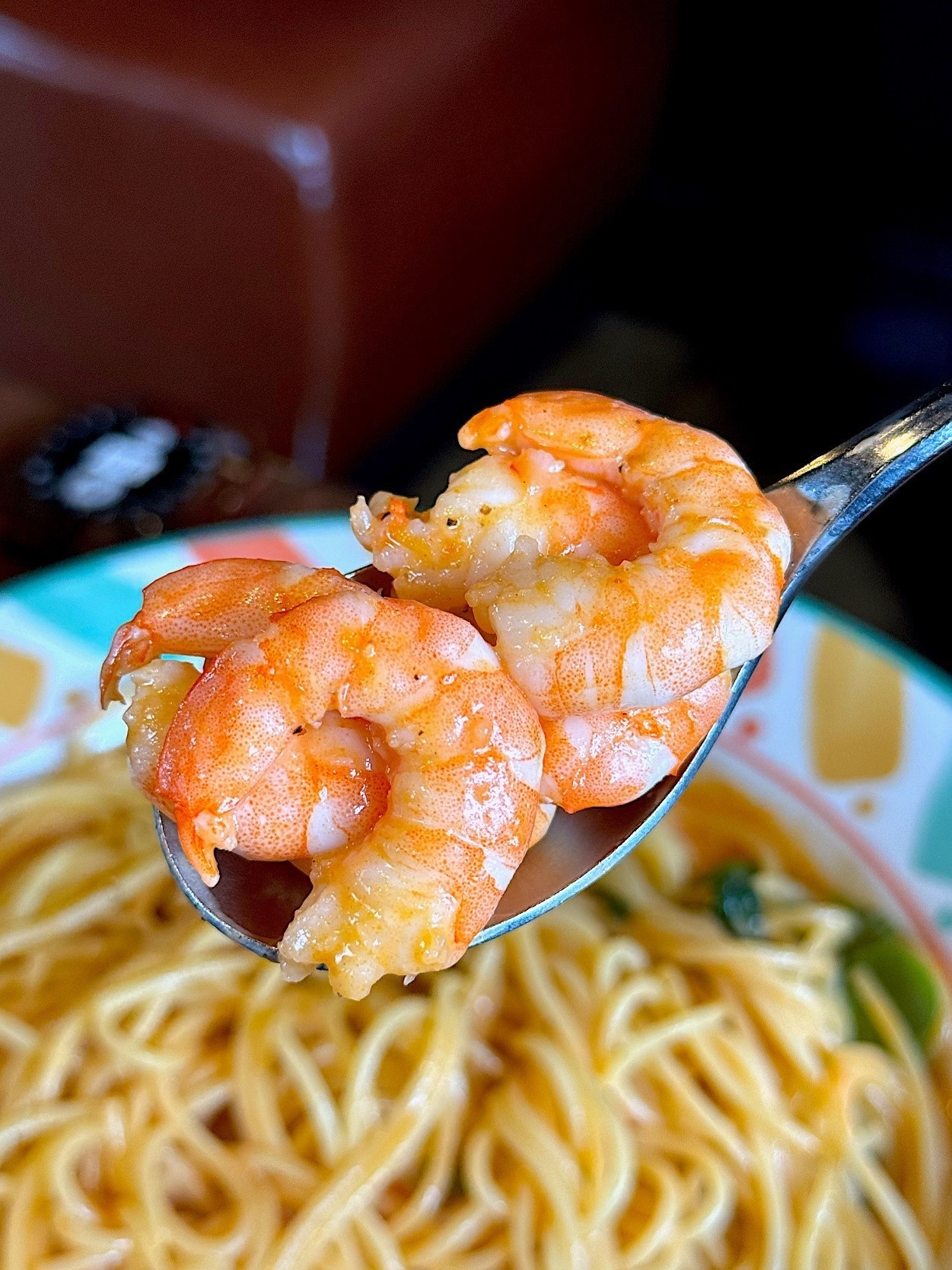 星乃珈琲のオススメのメニュー「海老とモッツァレラチーズのトマトクリームパスタ」