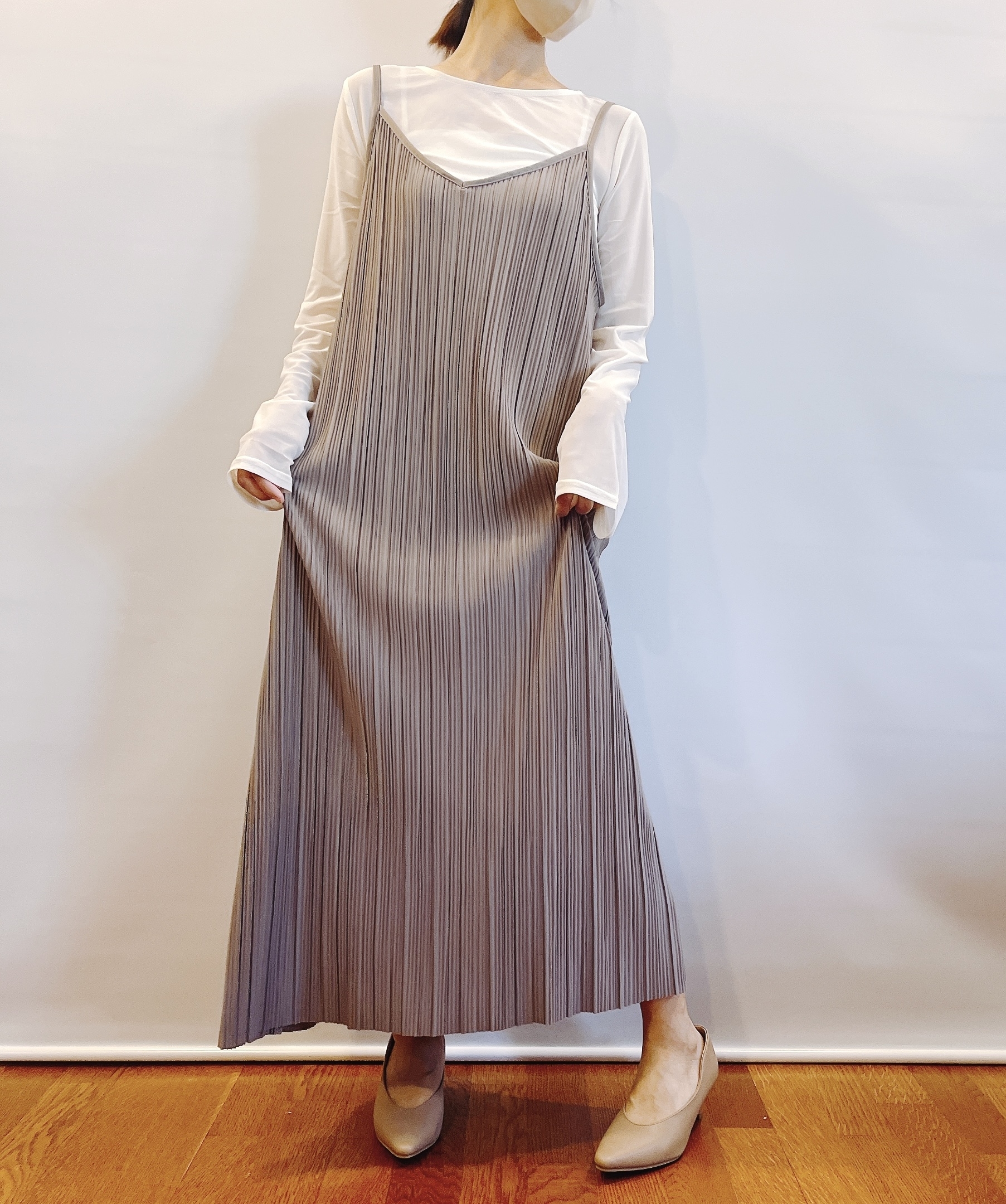 しまむらのおすすめファッションアイテム「2セットプリーツキャミOP+」のコーディネート