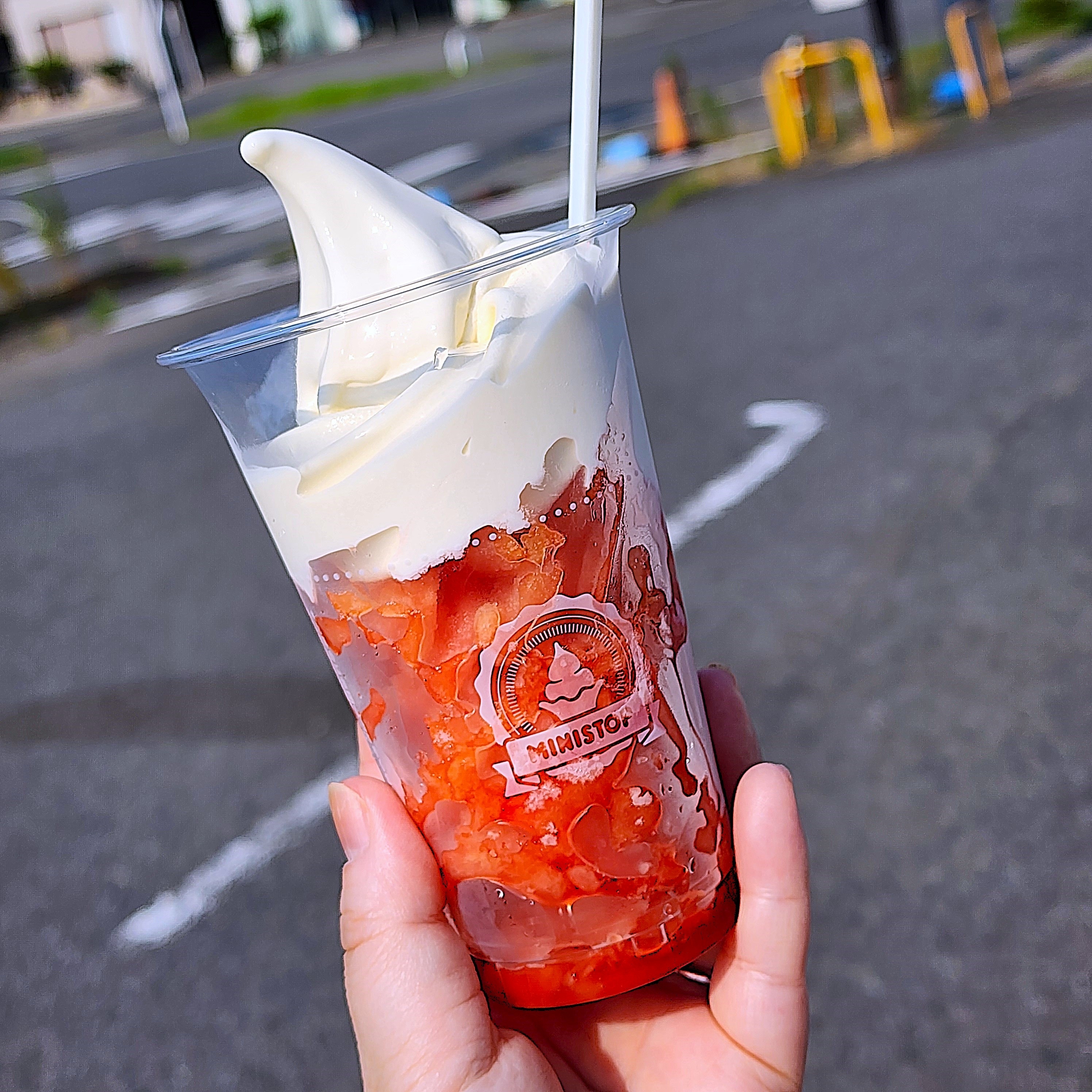 MINI STOP（ミニストップ）のおすすめスイーツ「ハロハロ果実氷 すいか」